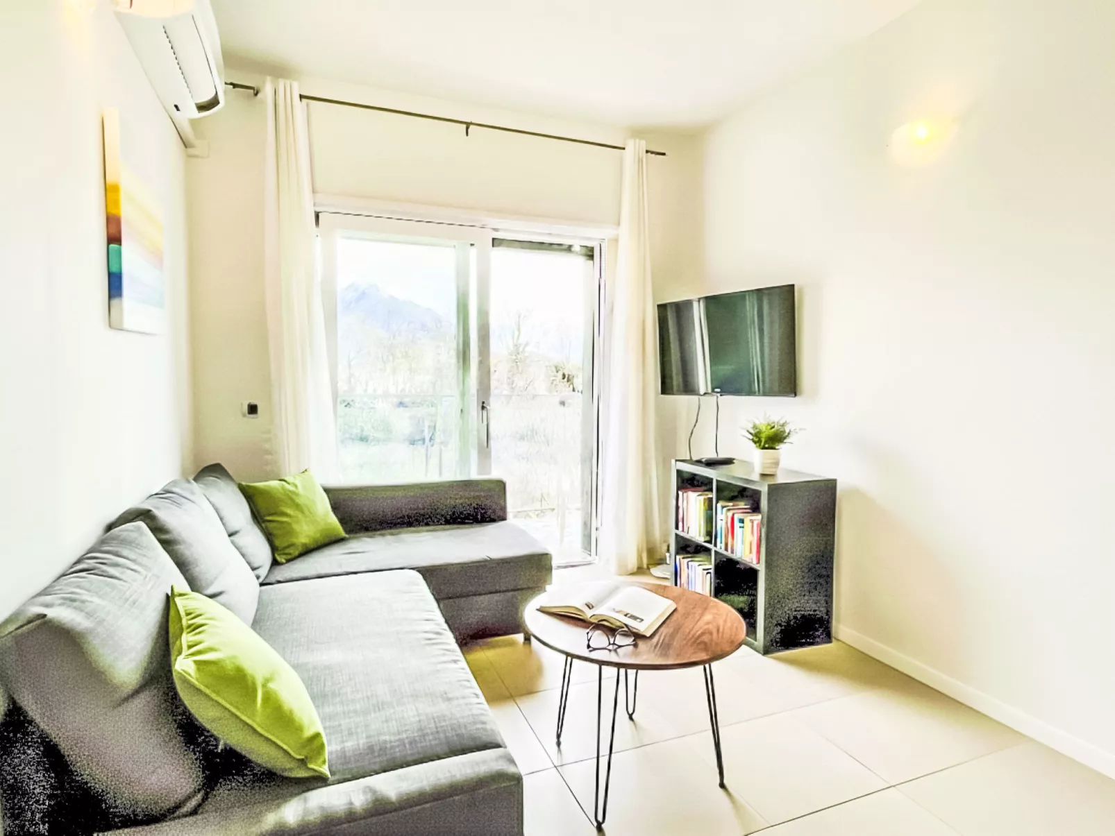 Sole e Fiori - Binnen