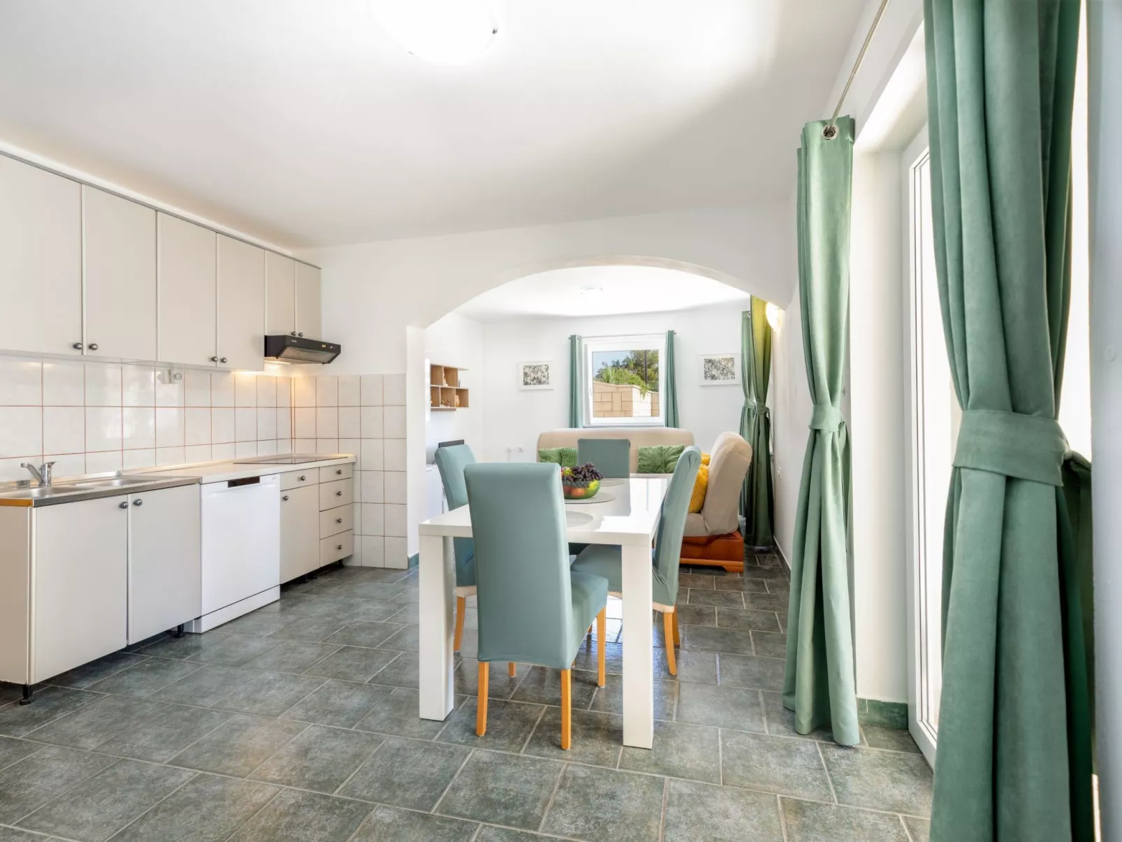 Wohnung "Maya S" mit Terrasse - Binnen