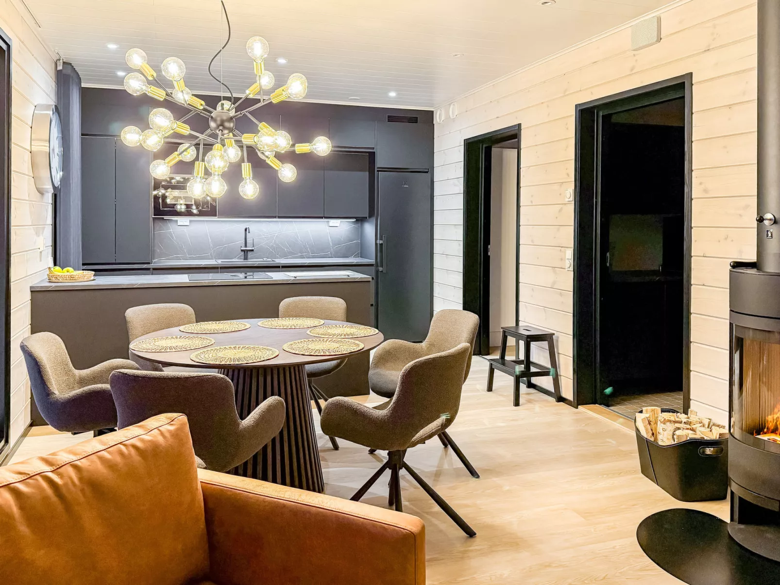 Saanan taika - Binnen