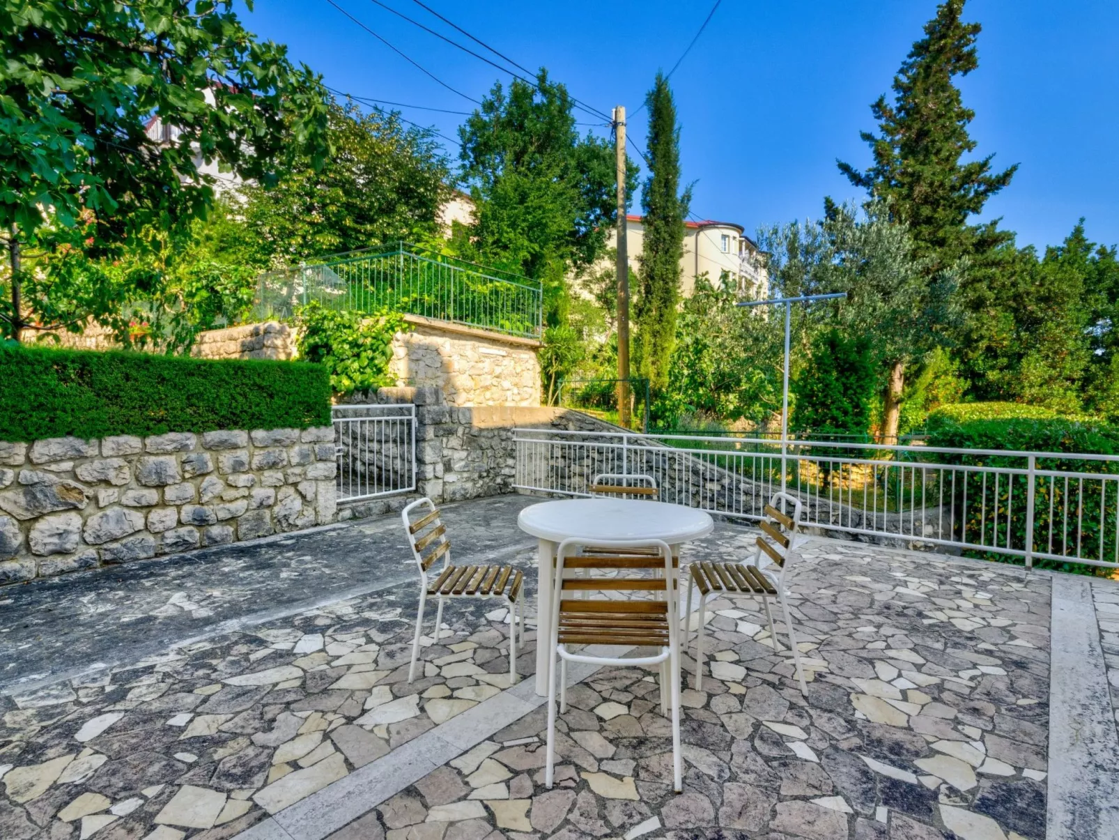 MICA / HR-02405-01 - Image-tags.info