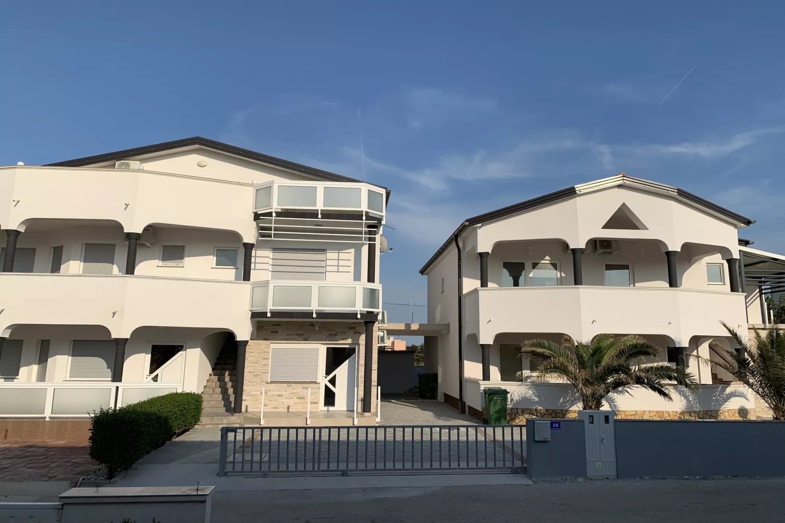 Apartment Lavaran 4 - Terras