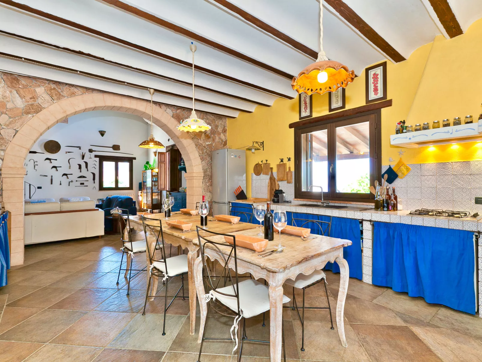 Tenute Aversa - Binnen