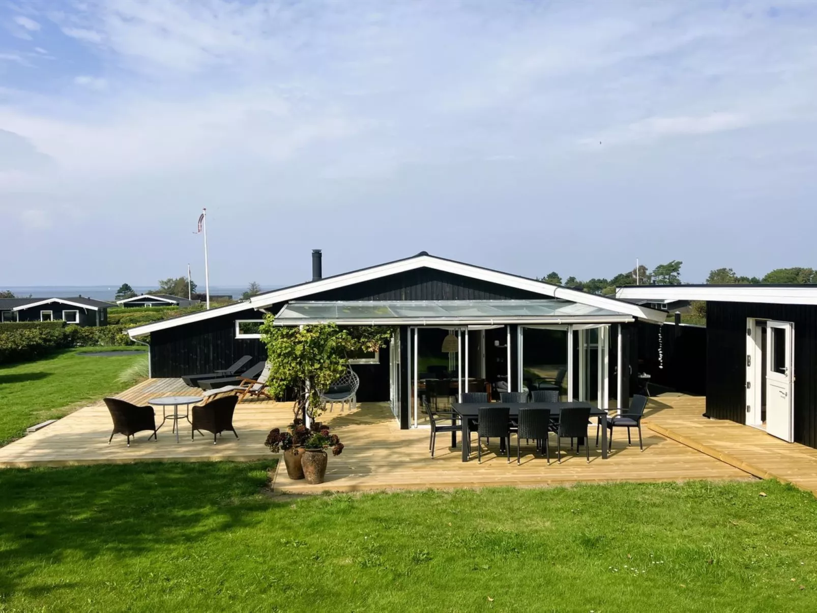 "Carlene" - 350m from the sea - Buiten