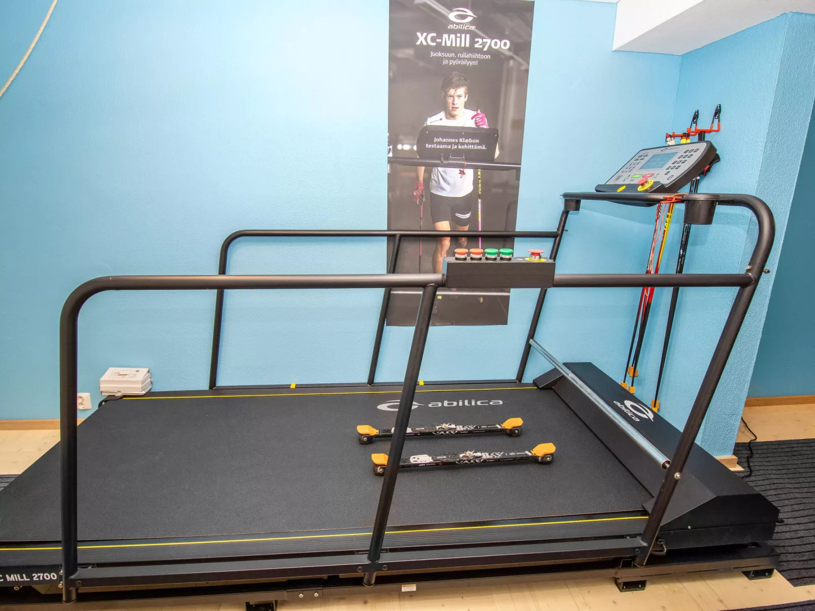 Tuiskukuru a - Binnen