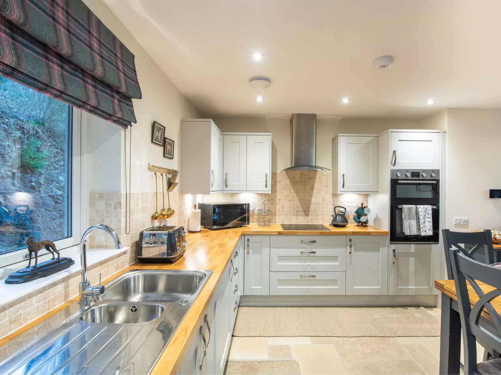 Kennel House - Binnen