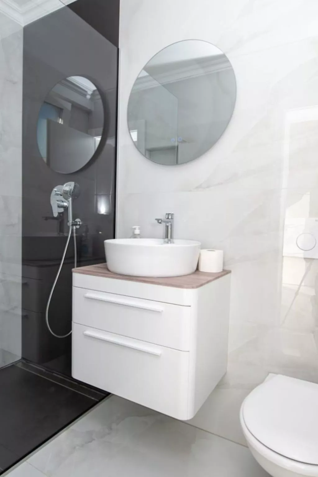 "Luxury Grey house" - Binnen