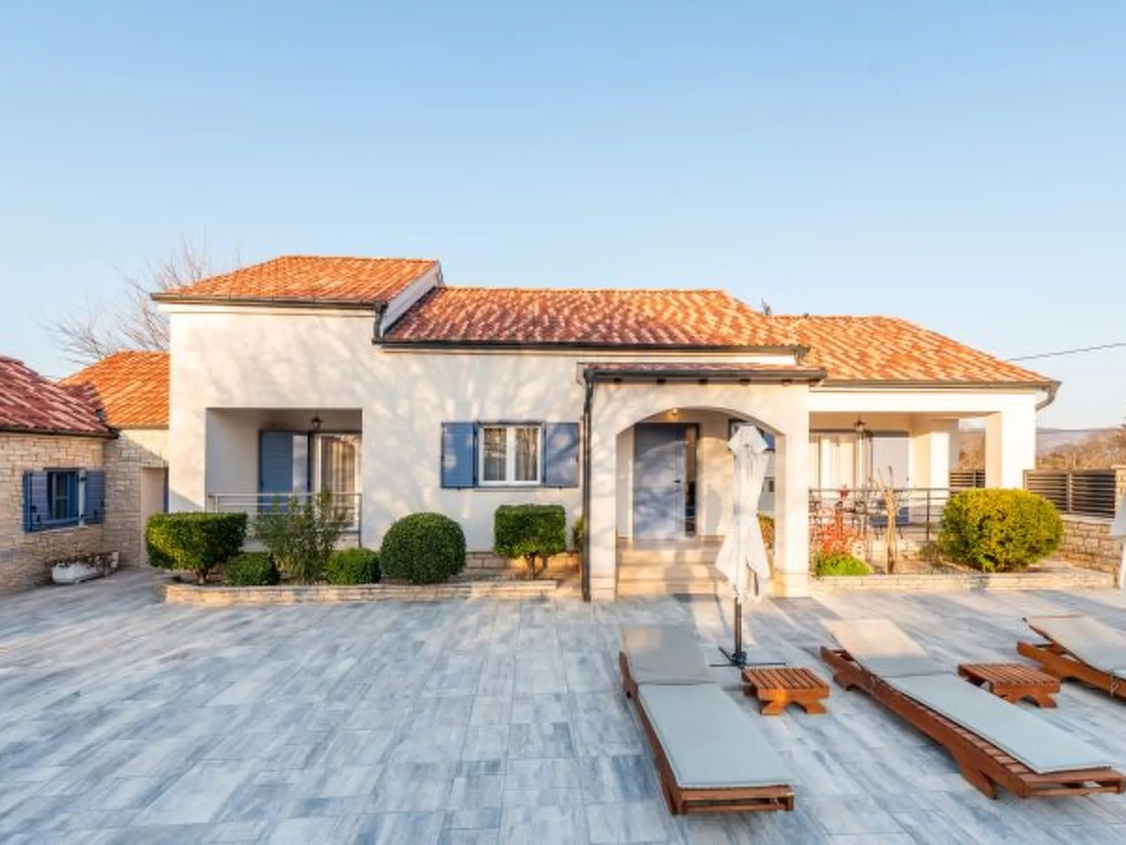 Villa Niko with heated pool - Image-tags.info