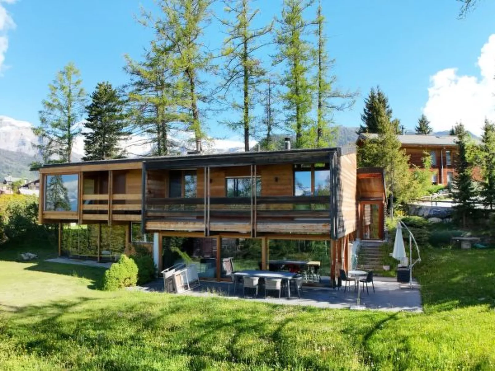 Crans Montana sous les Etoiles - Buiten