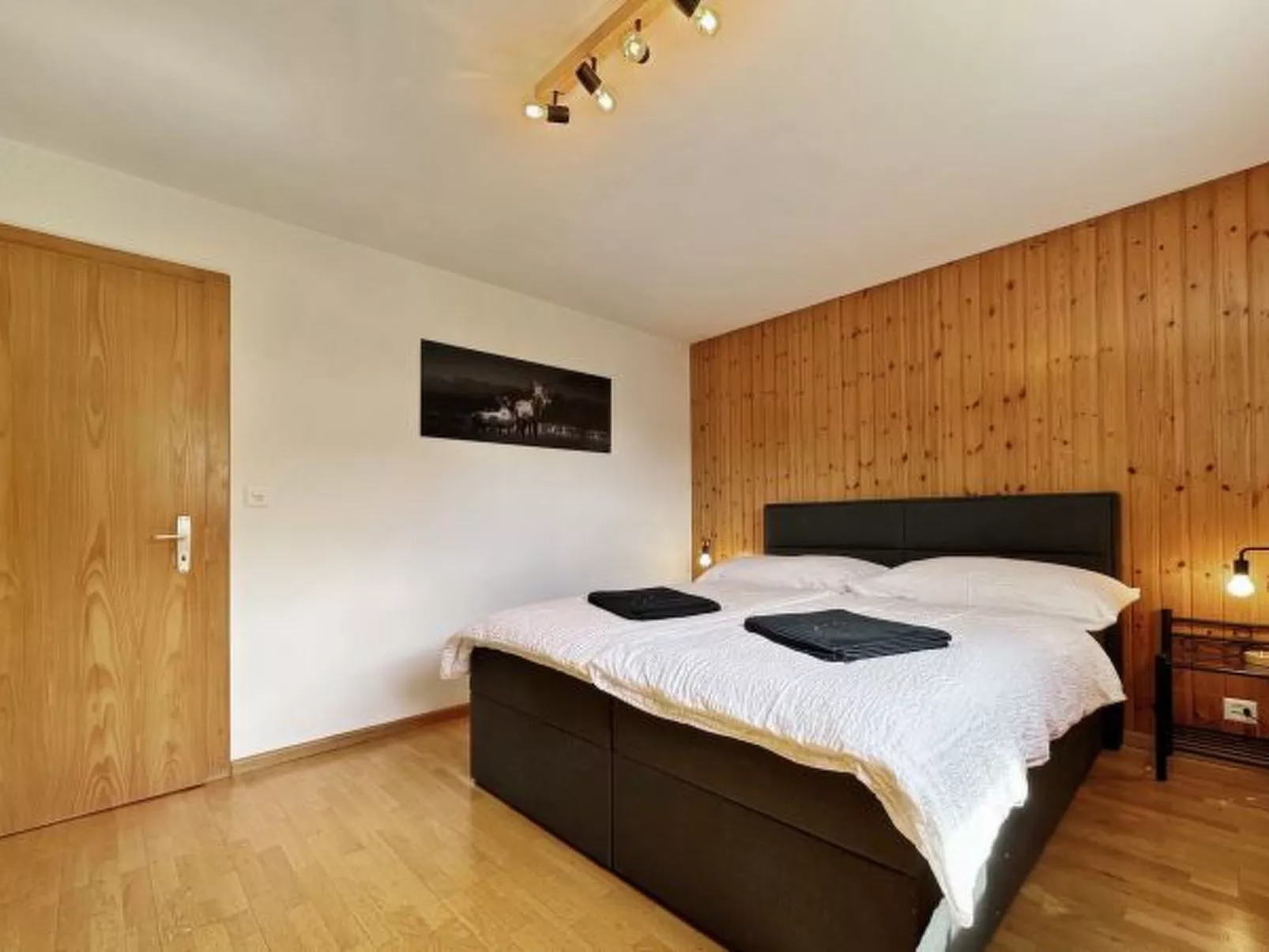 Chez Tonton à 5mns de Sion - Binnen