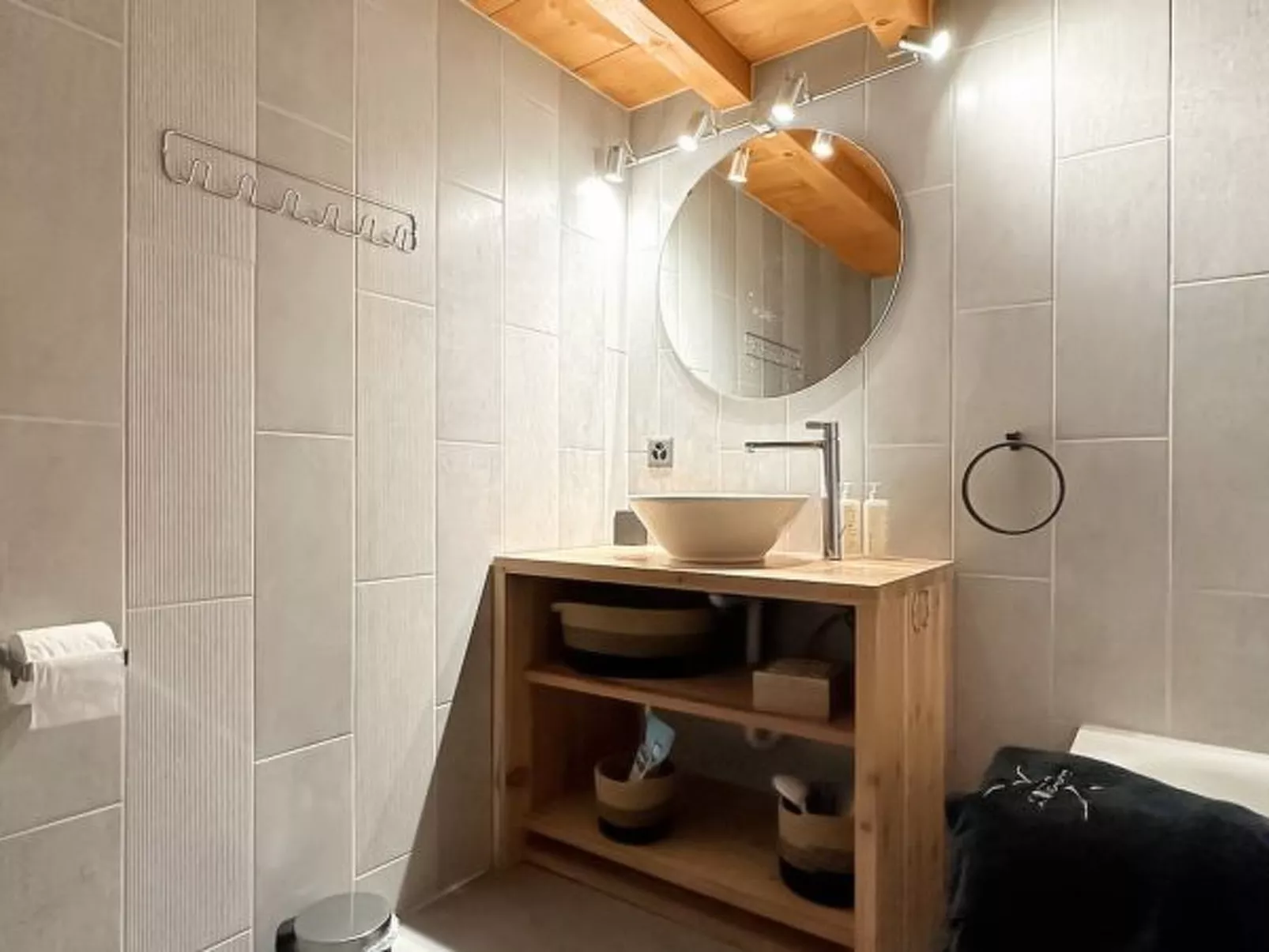 Hakuna Matata- 4 Vallees  Swiss Alps - Binnen