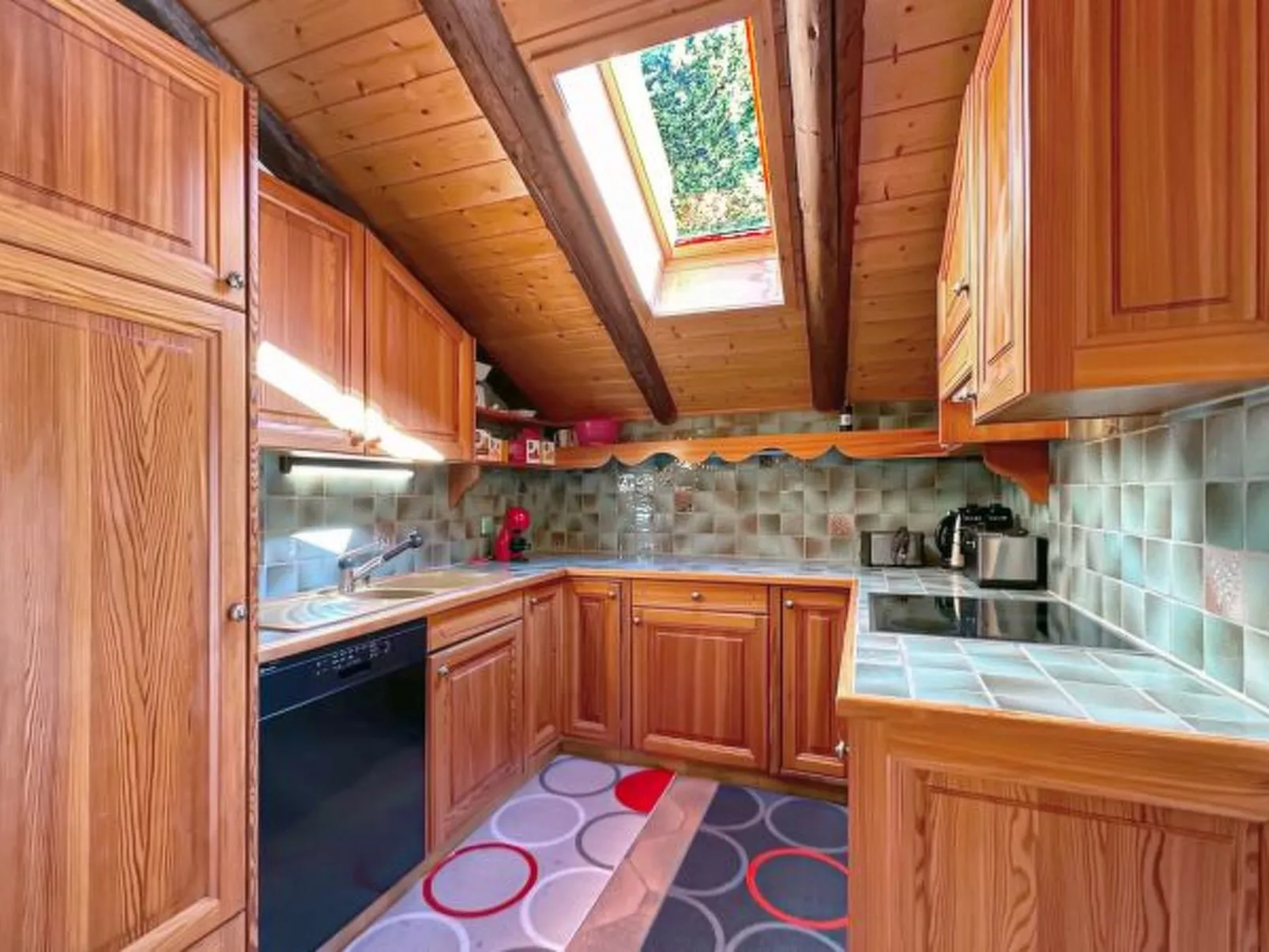 Chalet Le Basset - Family Chalet in the Swiss Alps - Binnen