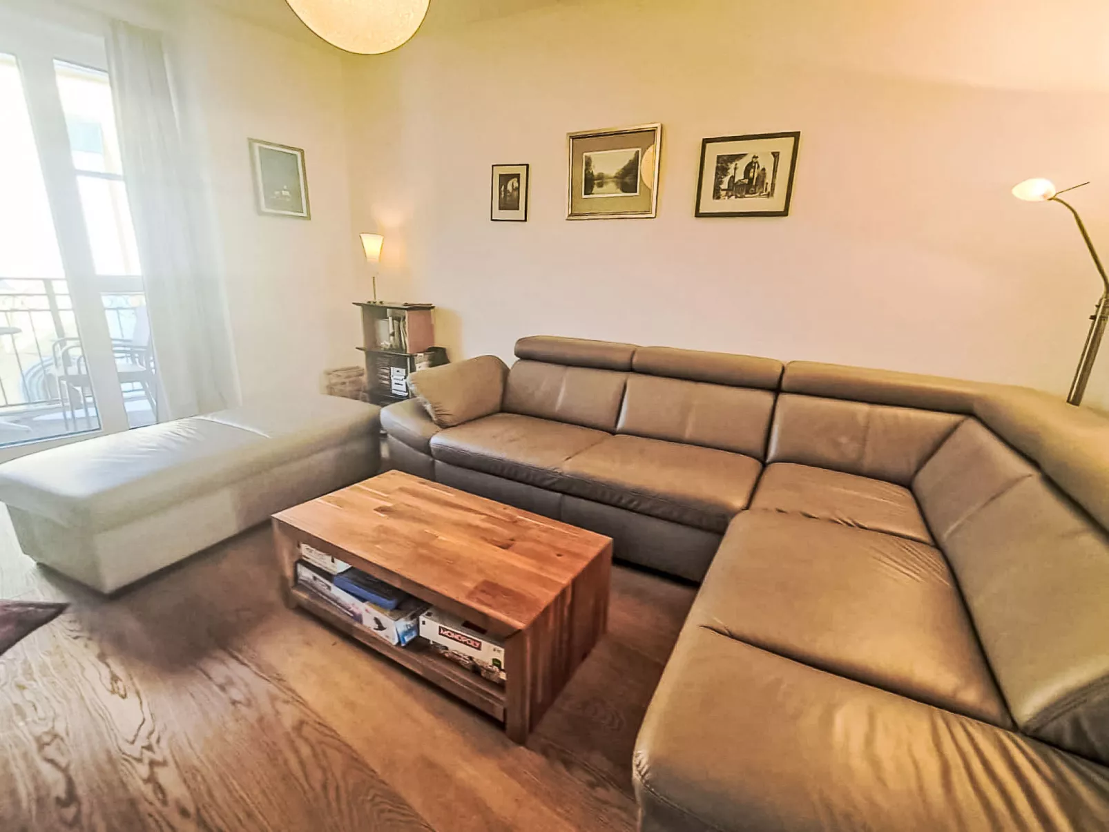 Dr. Adler Top 2 - Binnen