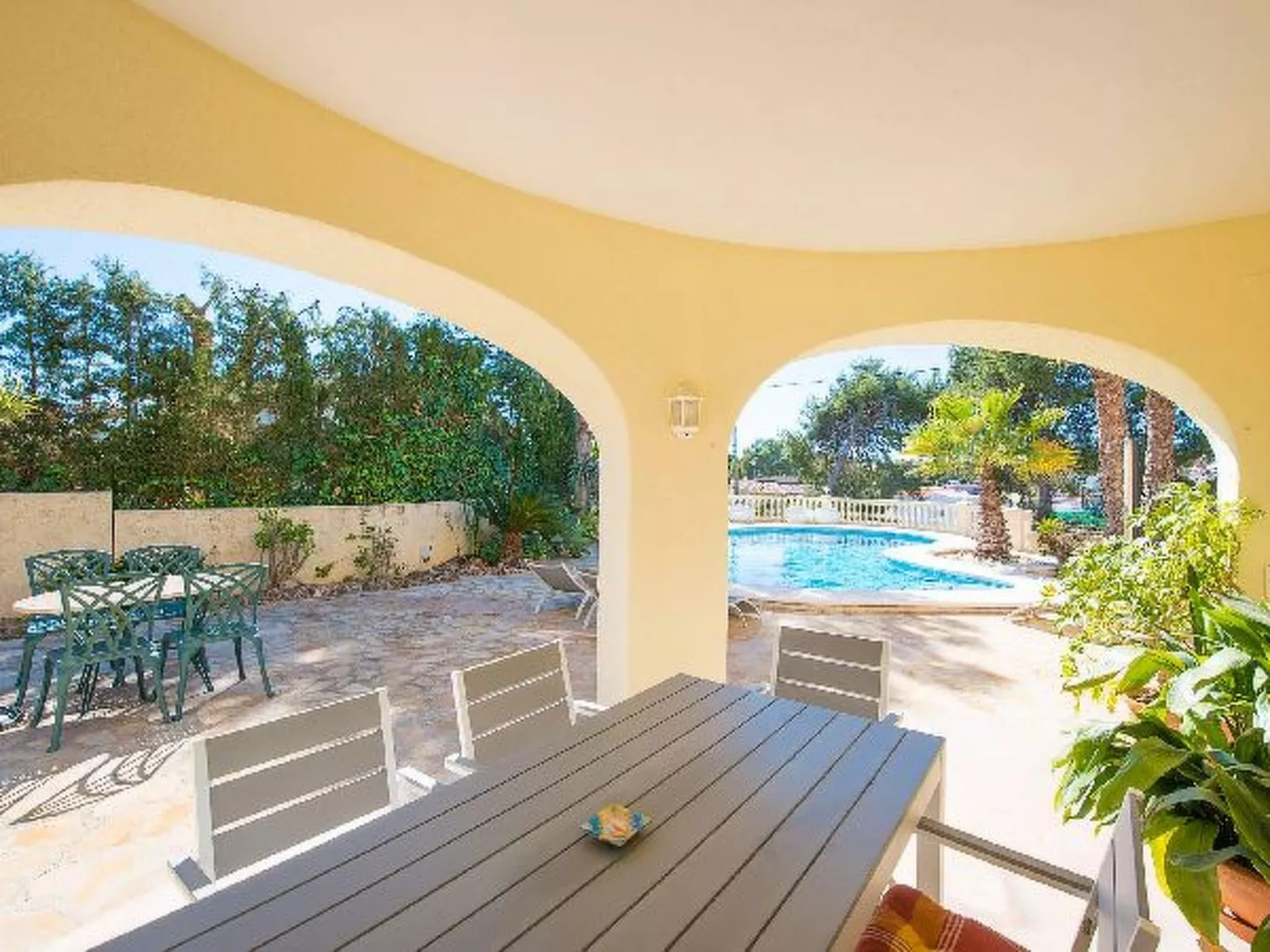 Villa Devis - PlusHolidays - Image-tags.info