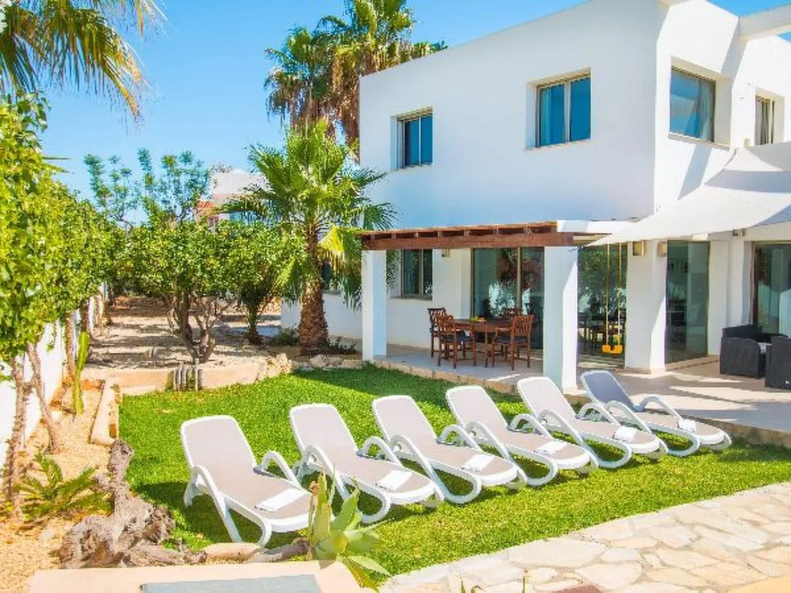 Villa Athos - PlusHolidays - Image-tags.info