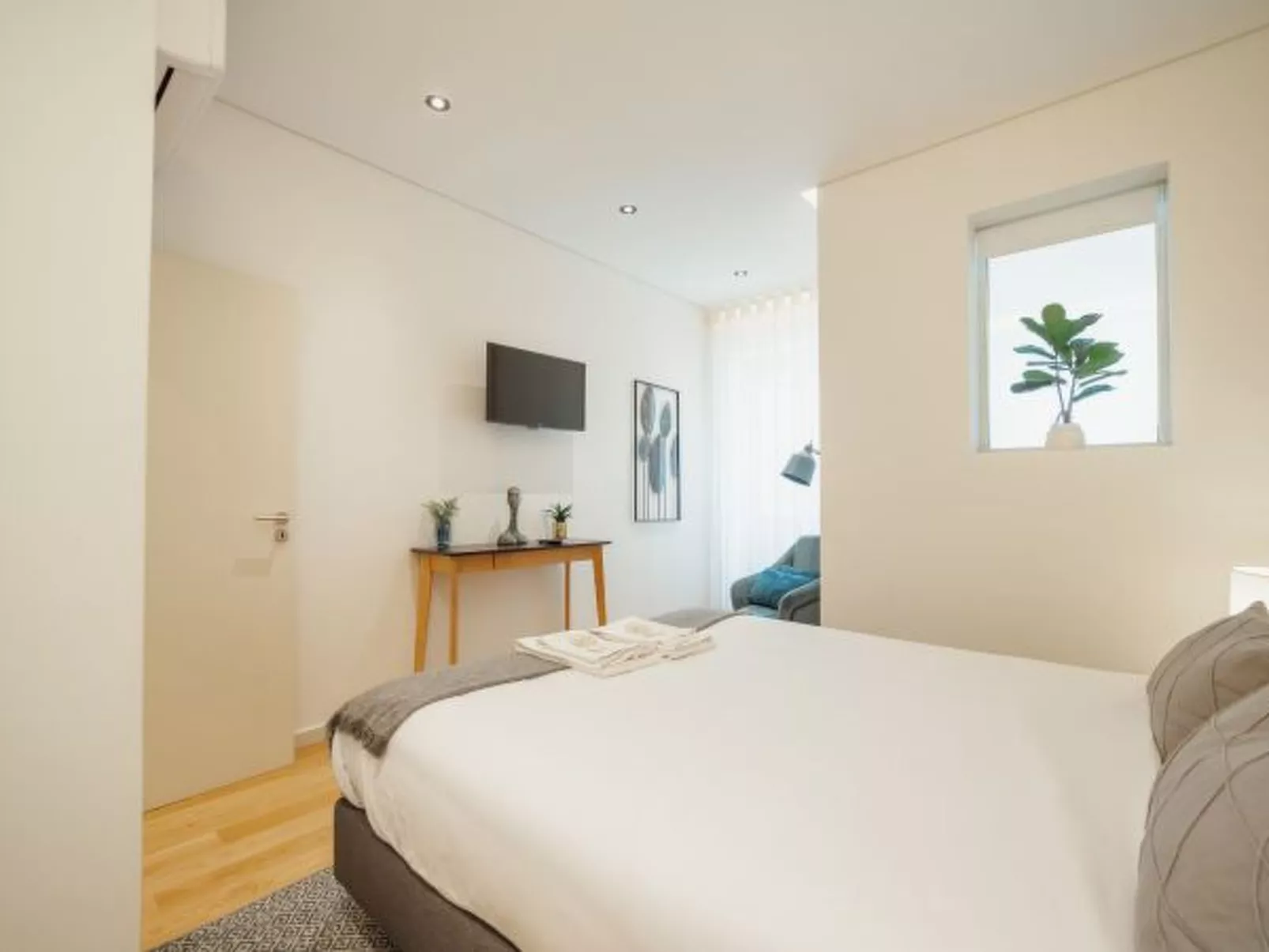 24 AGOSTO AMAZING TRIPLEX by VACATIONY - Binnen