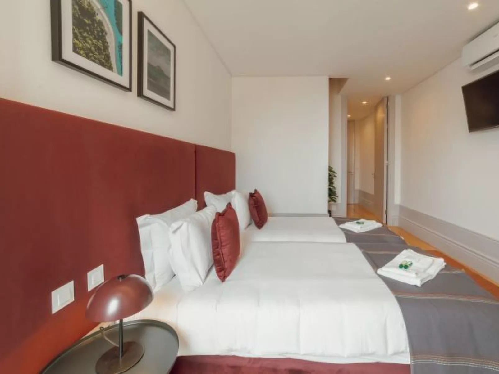 HEART OF PORTO APARTMENT F DUPLEX by VACATIONY - Binnen