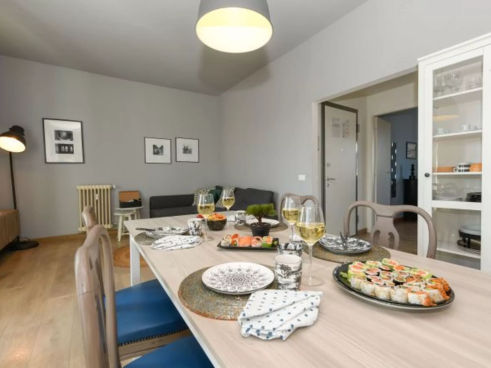 Desenzanoloft Smiling - Image-tags.info