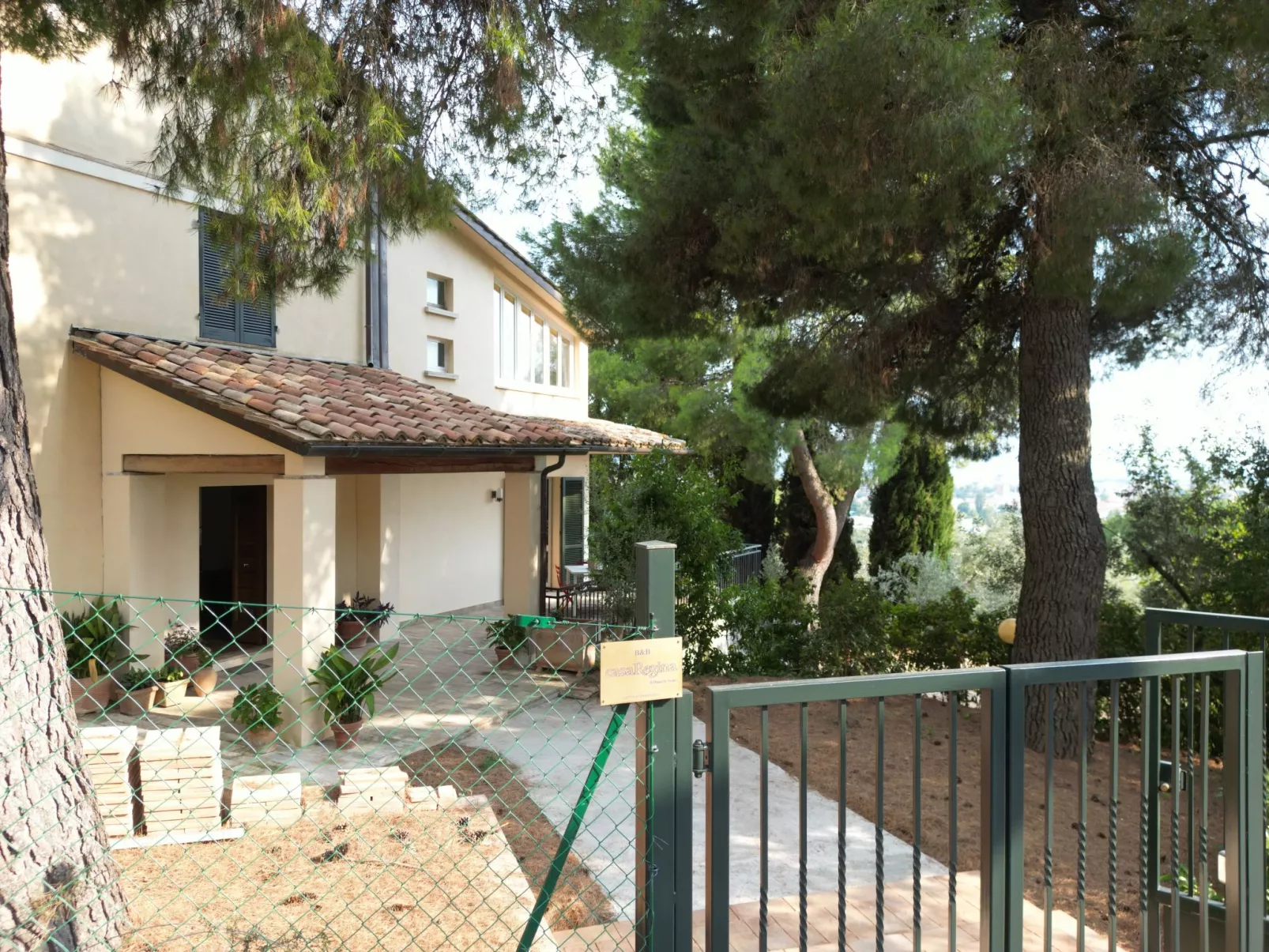 Zimmer mit Bergblick - Buiten