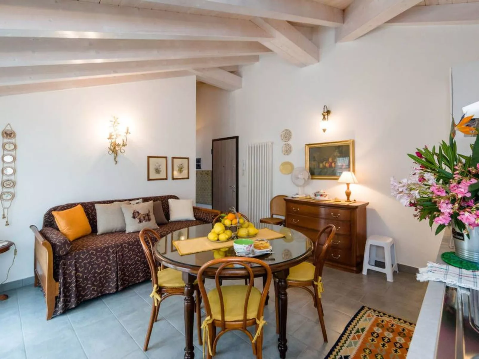 Ferienzimmer 'Mansarda Lina' mit Terrasse - Binnen