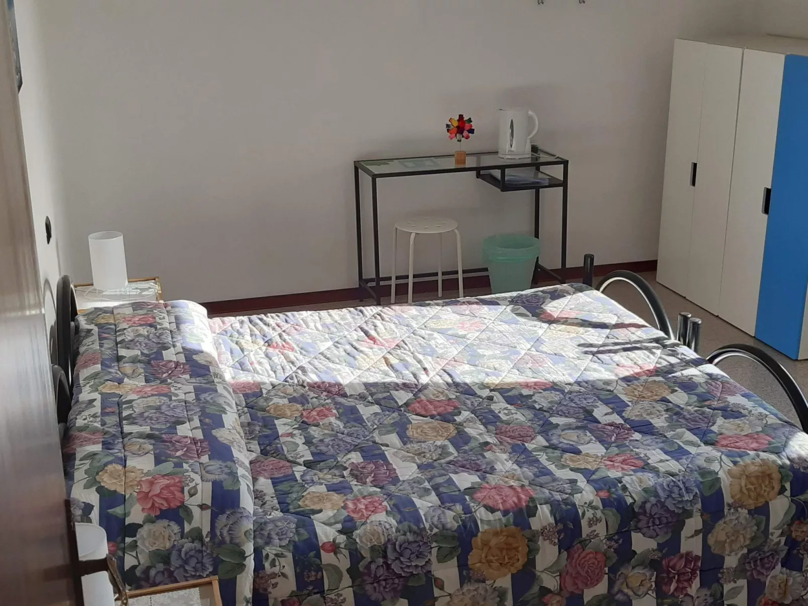 Ferienzimmer in Tolasudolsa Zimmer Frühstück - Binnen