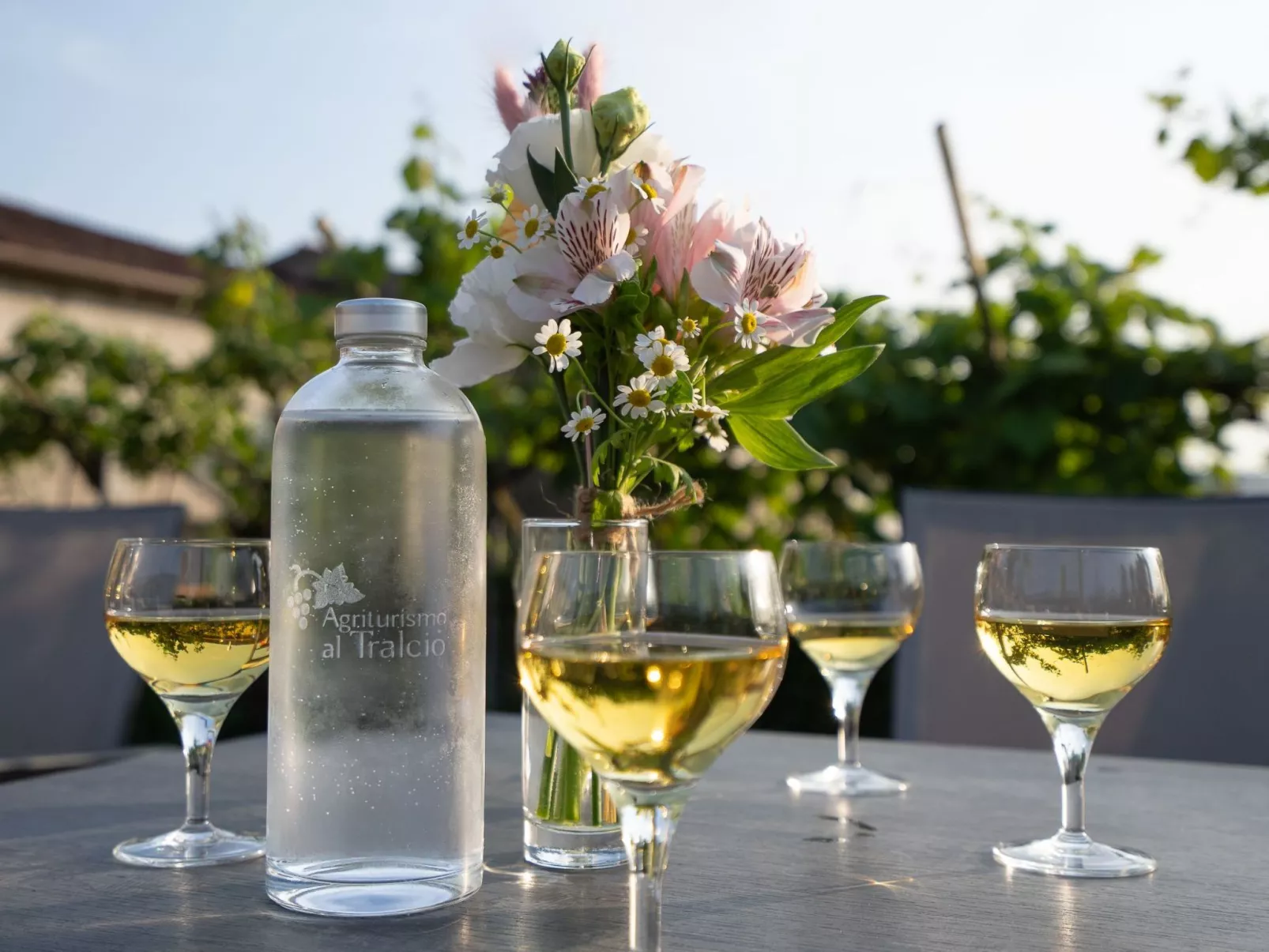 Zimmer mit Bad in einer Einrichtung mit Wellness-Center - Buiten