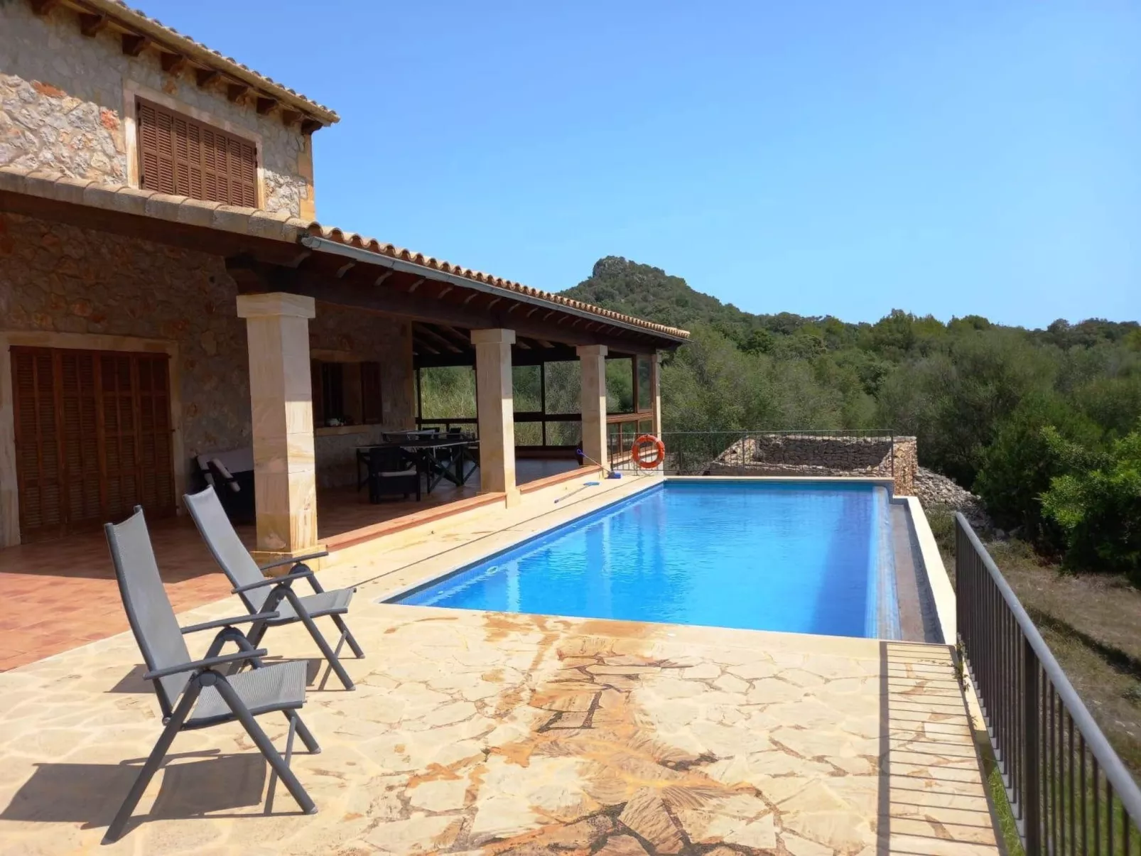 Finca 'Es Claper' mit privatem Fischteich - Buiten