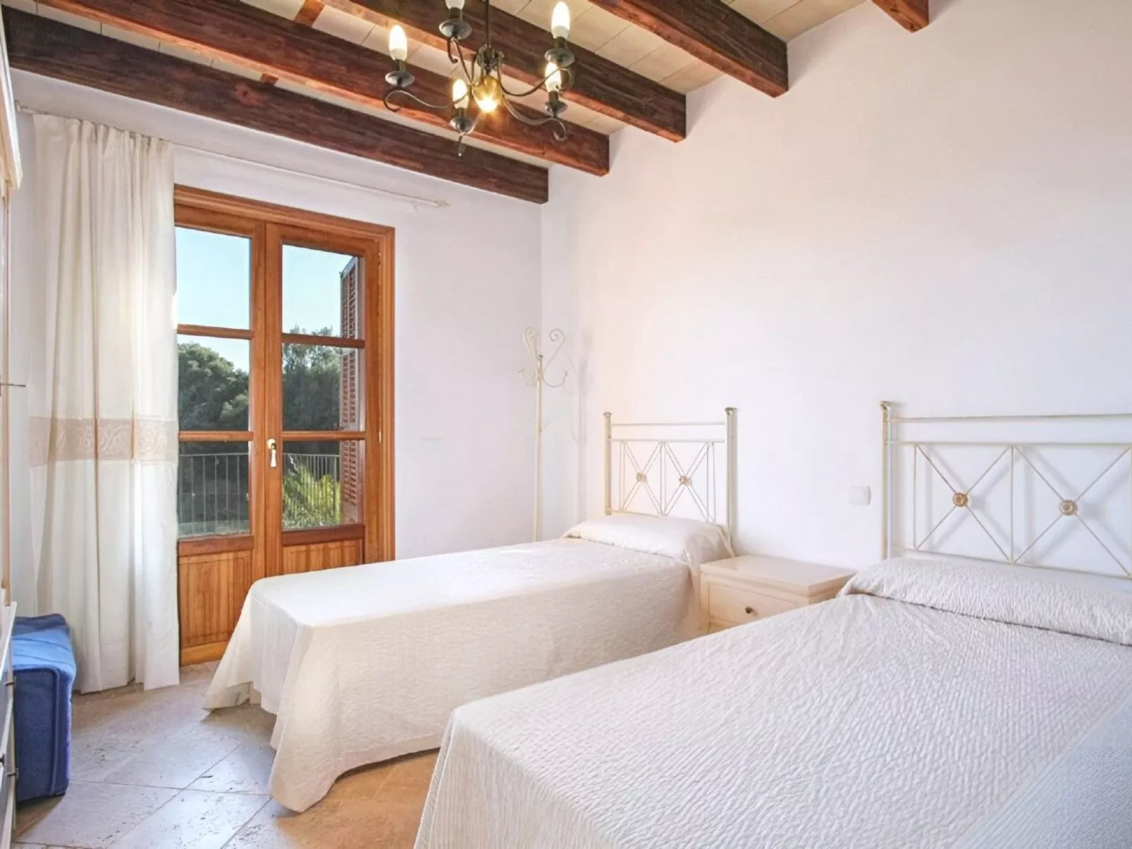 Ferienvilla mit Garten, Grill und Terrasse - Binnen