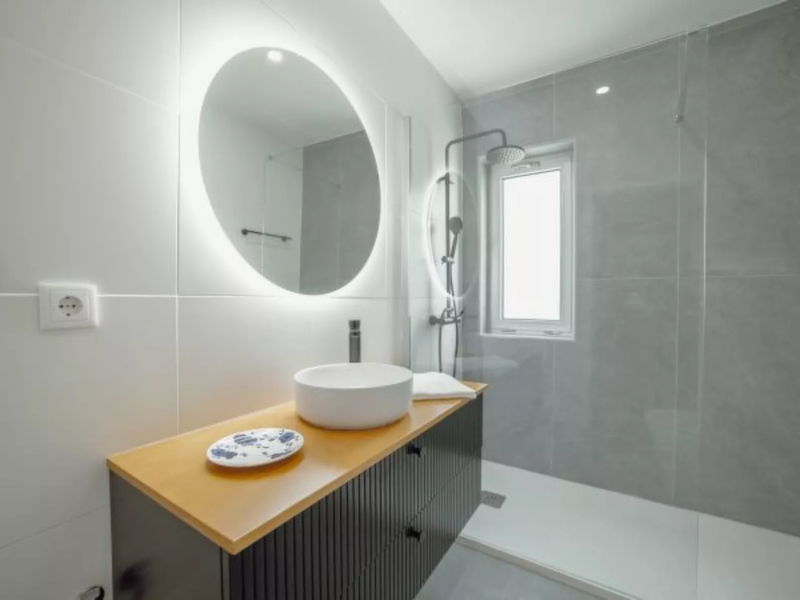 CRYSTAL PALACE GARDEN STYLISH APARTMENT - Binnen