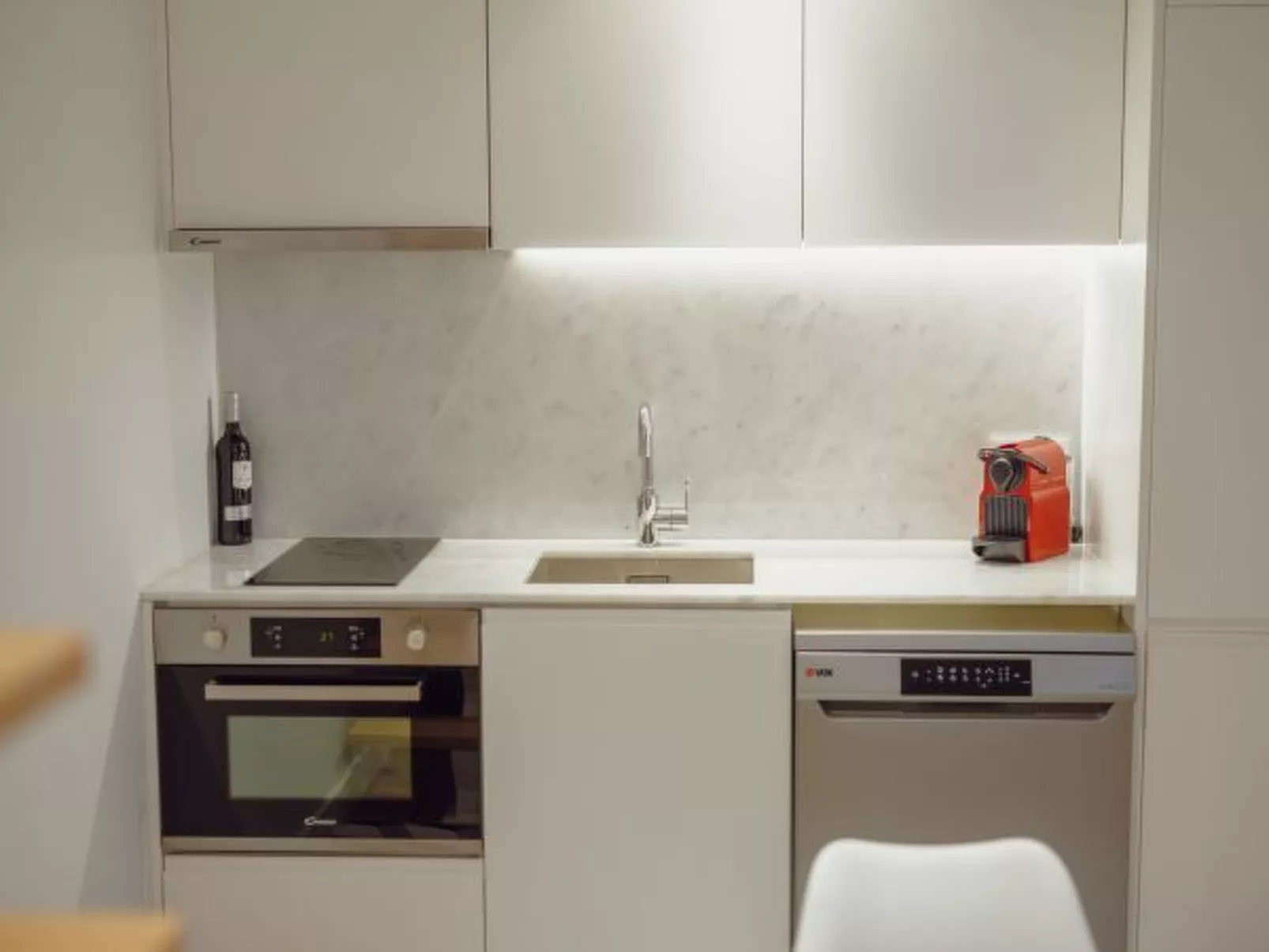 DOWNTOWN AMAZING DUPLEX by VACATIONY - Binnen