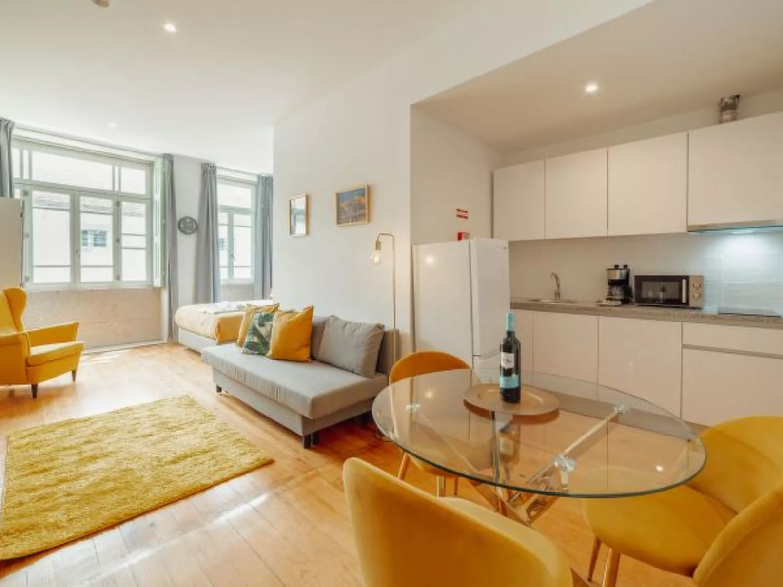 DOWNTOWN SUITE C by VACATIONY - Binnen