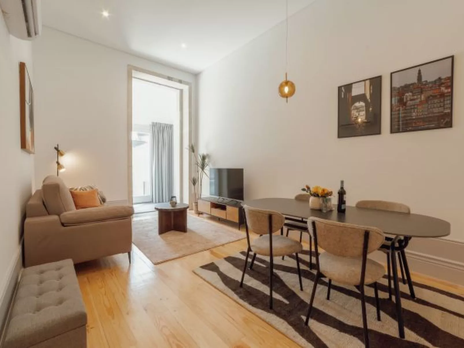 HEART OF PORTO APARTMENT B TERRACE by VACATIONY - Binnen