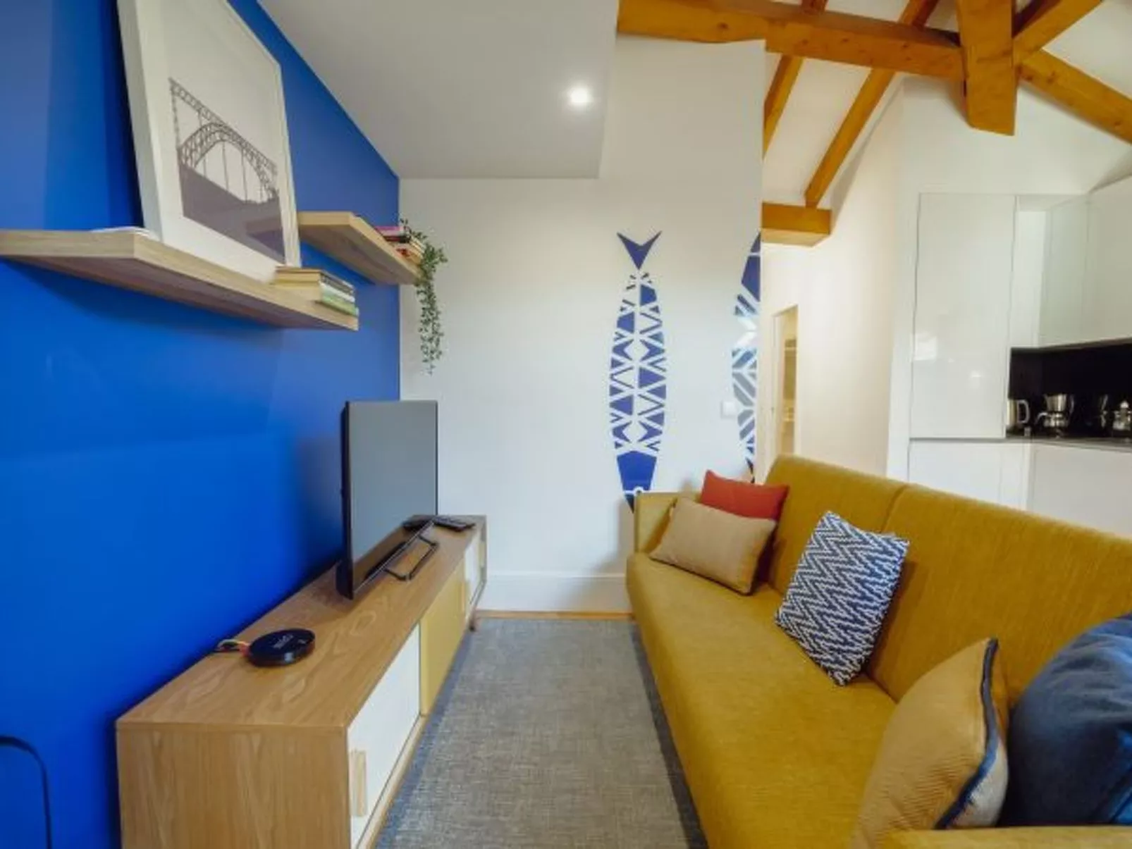 DOWNTOWN PRIME with TERRACE by VACATIONY - Binnen