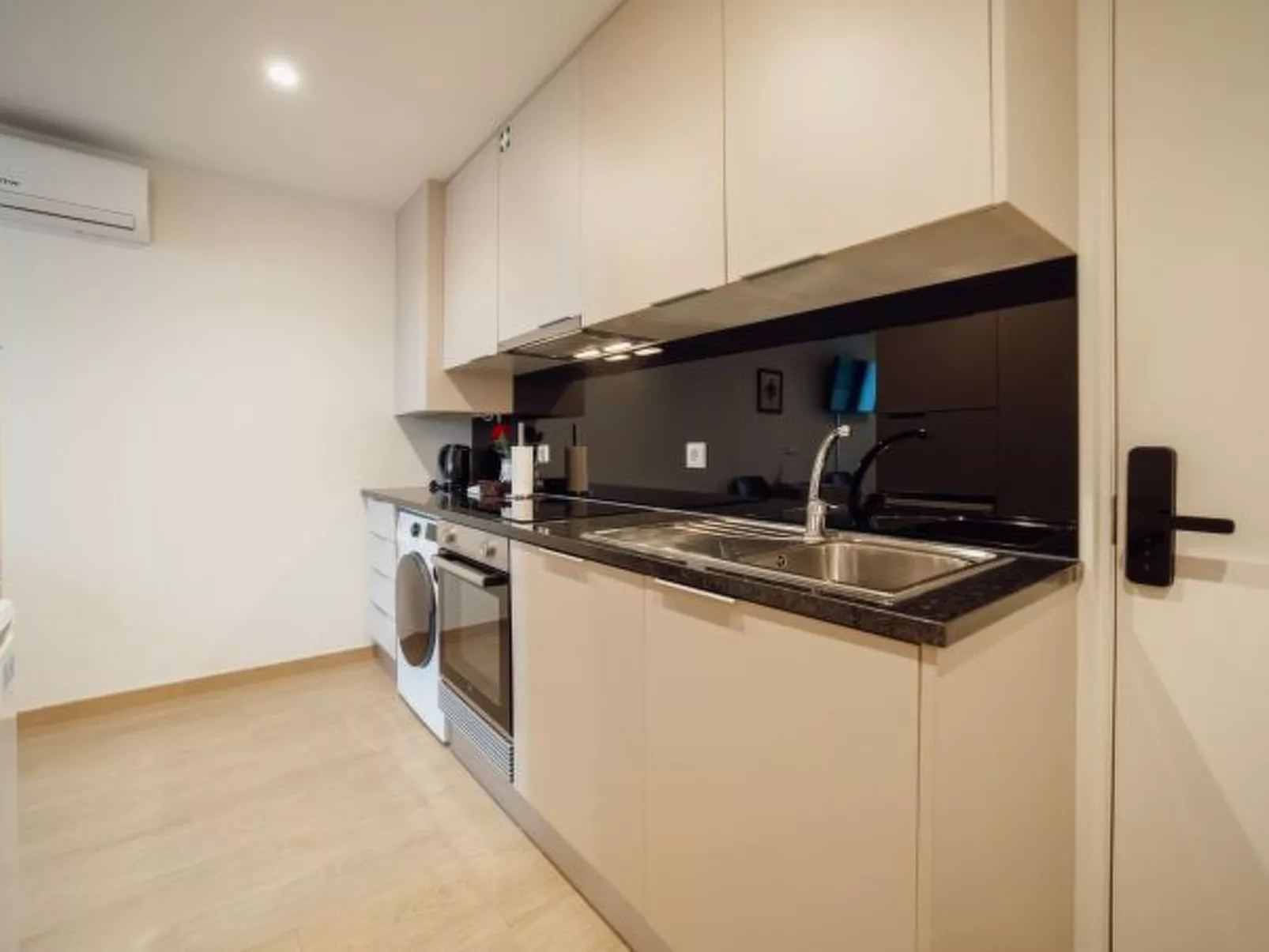 CARMO RESIDENCE PORTO - S. ANTONIO by VACATIONY - Binnen