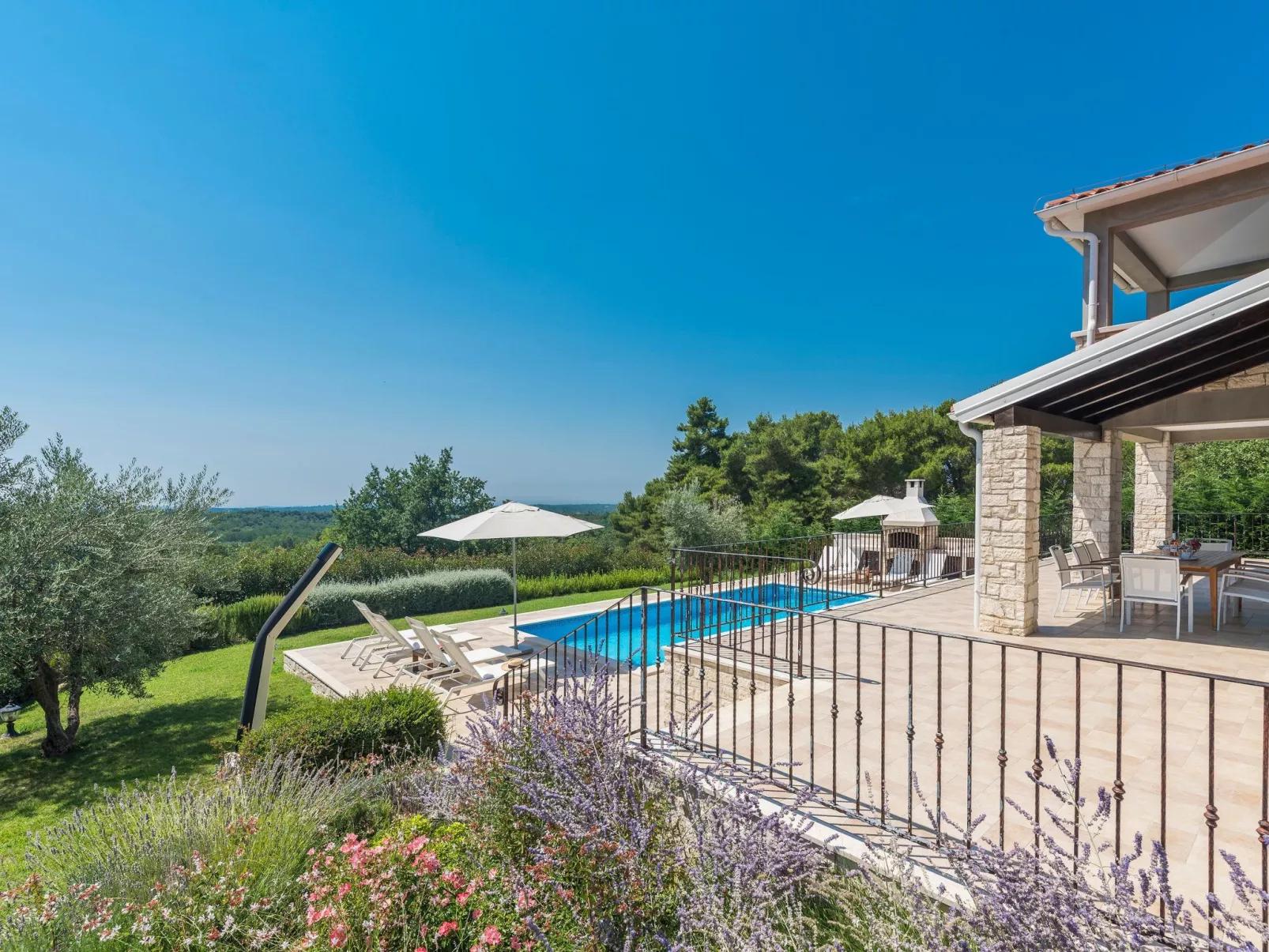 Romantische Villa mit Meerblick, Pool und Jacuzz - Image-tags.info