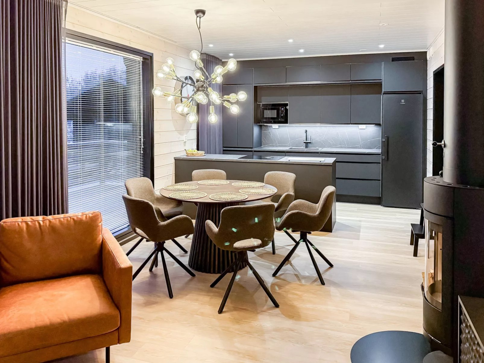 Saanan taika - Binnen