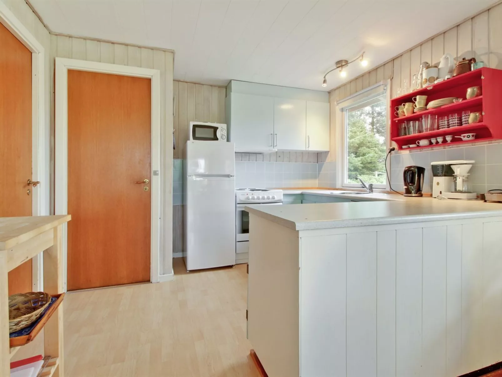 "Toti" - 500m from the sea - Binnen