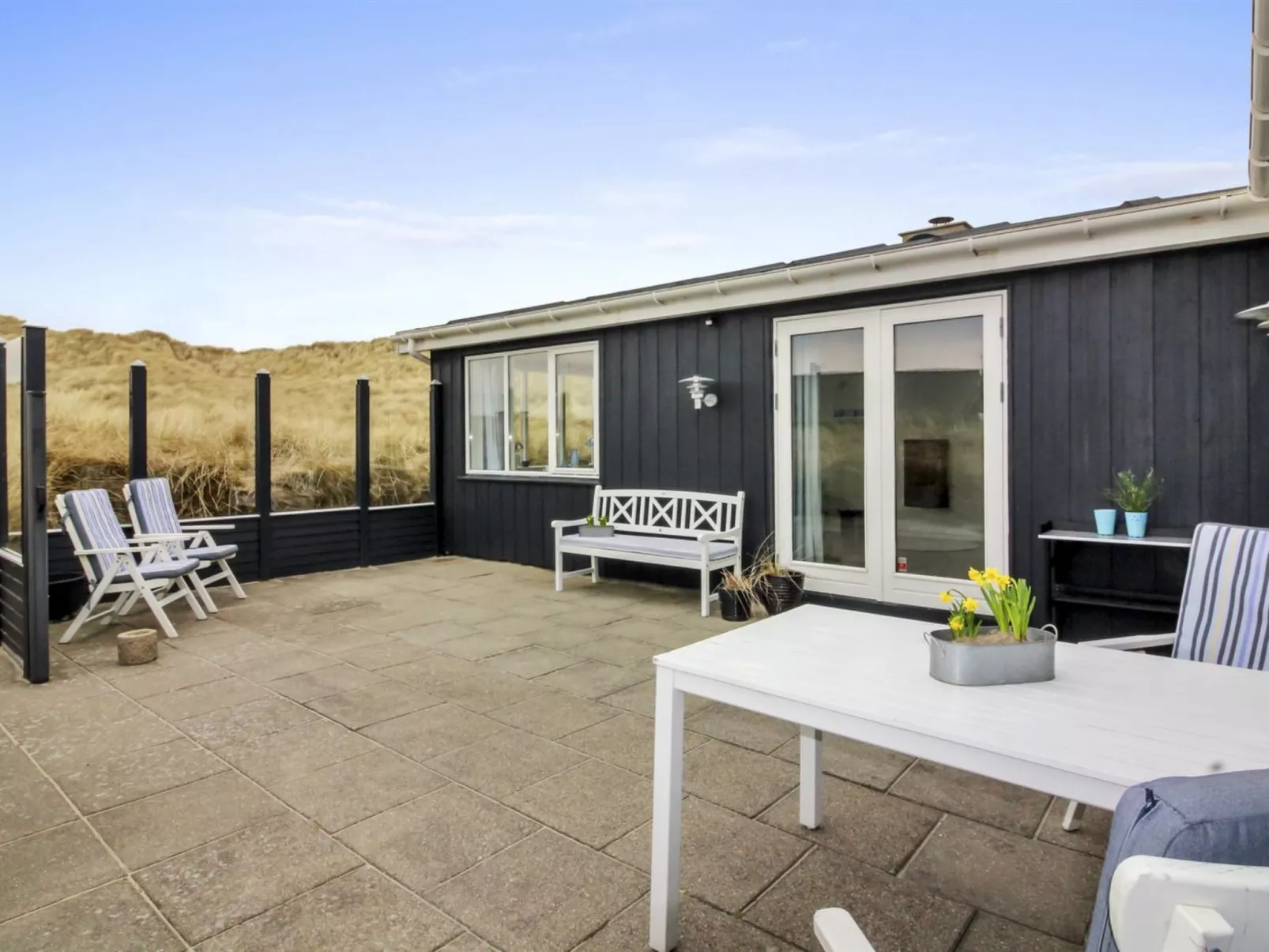 "Ingvild" - 150m from the sea - Buiten