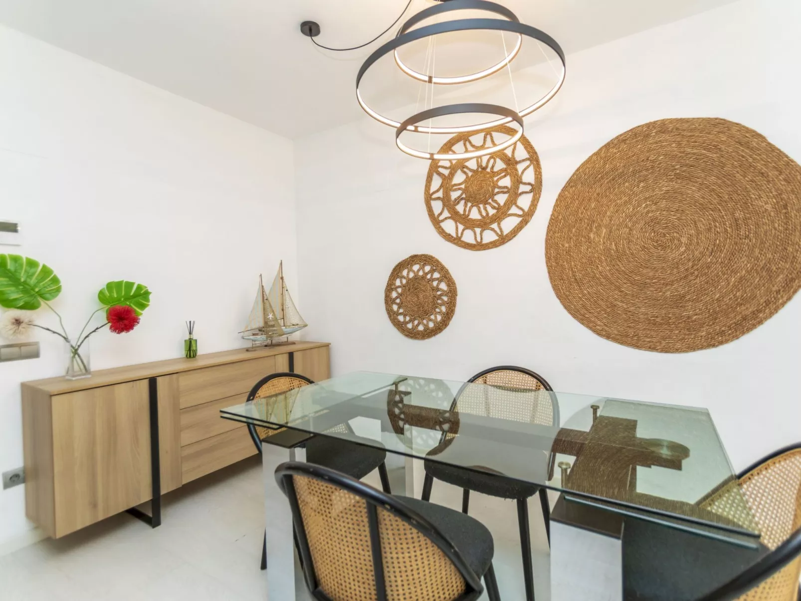 Nova Torredembarra - Binnen