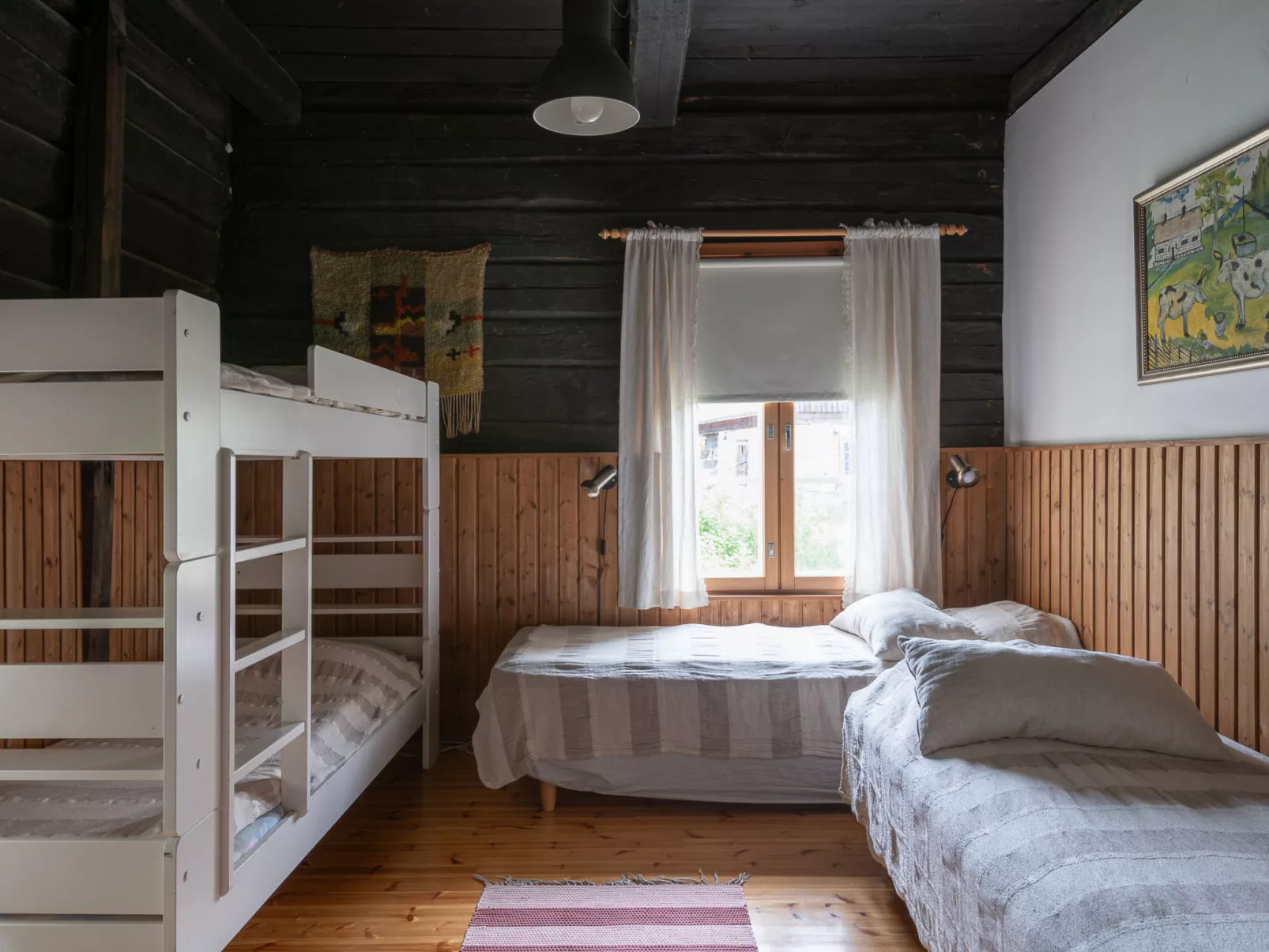 Virtaan väentupa - Binnen