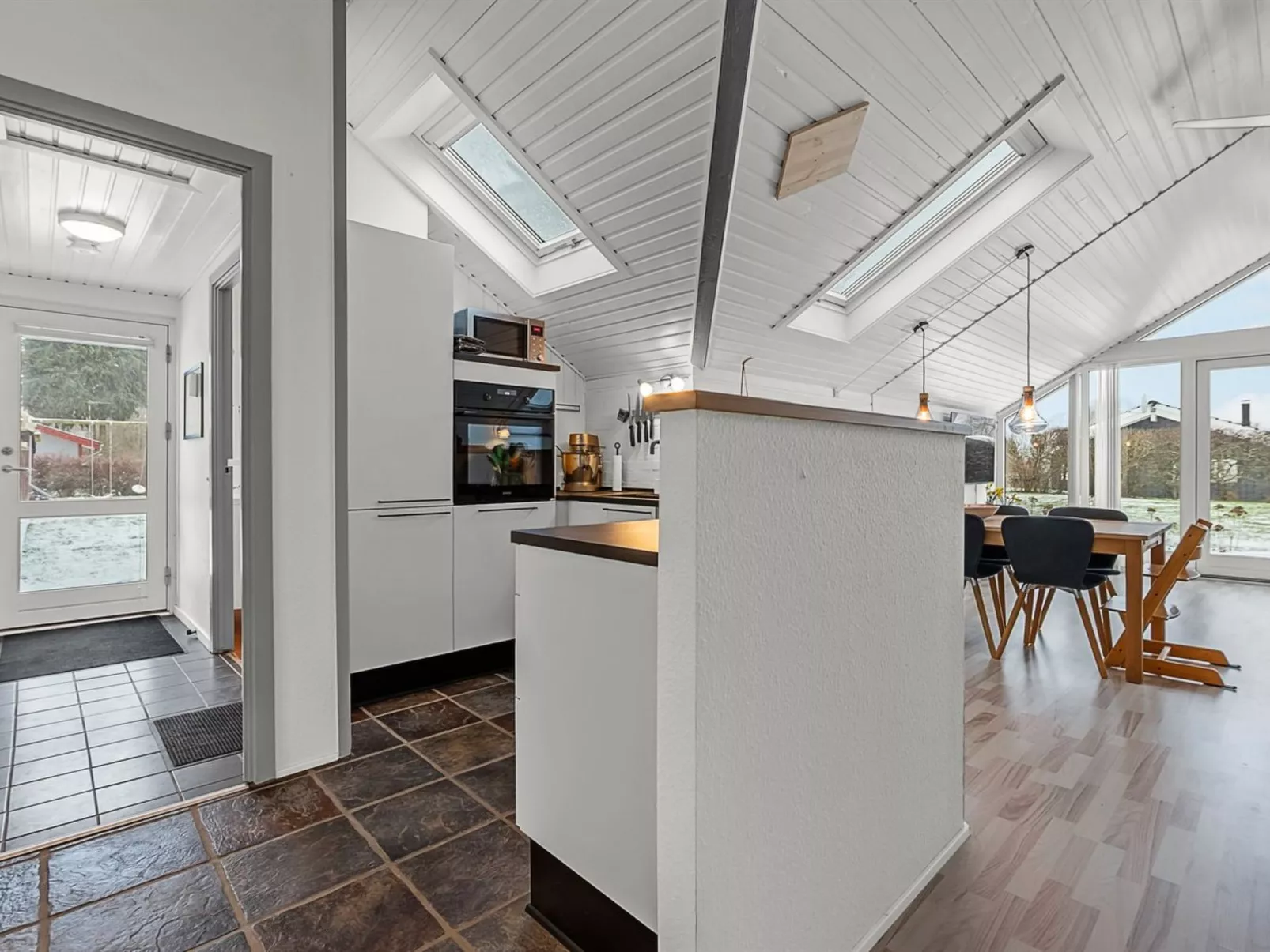 "Hielm" - 490m from the sea - Binnen