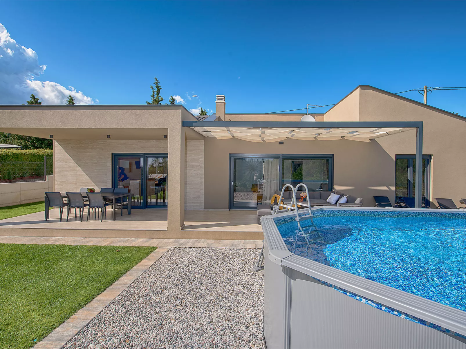 House 2406 - Image-tags.info