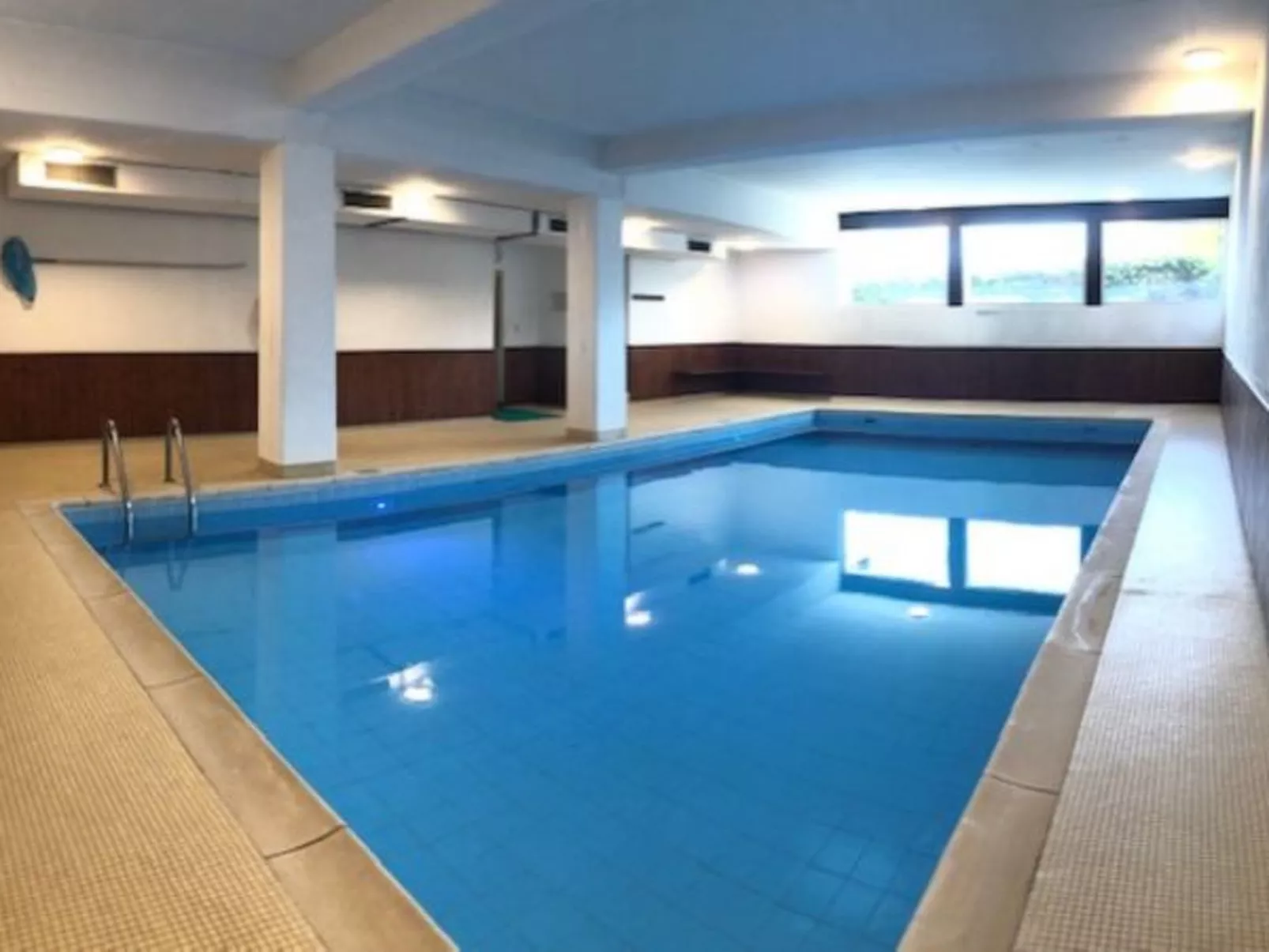 Pied-à-terre in Crans-Montana, pool and view - Swi - Binnen