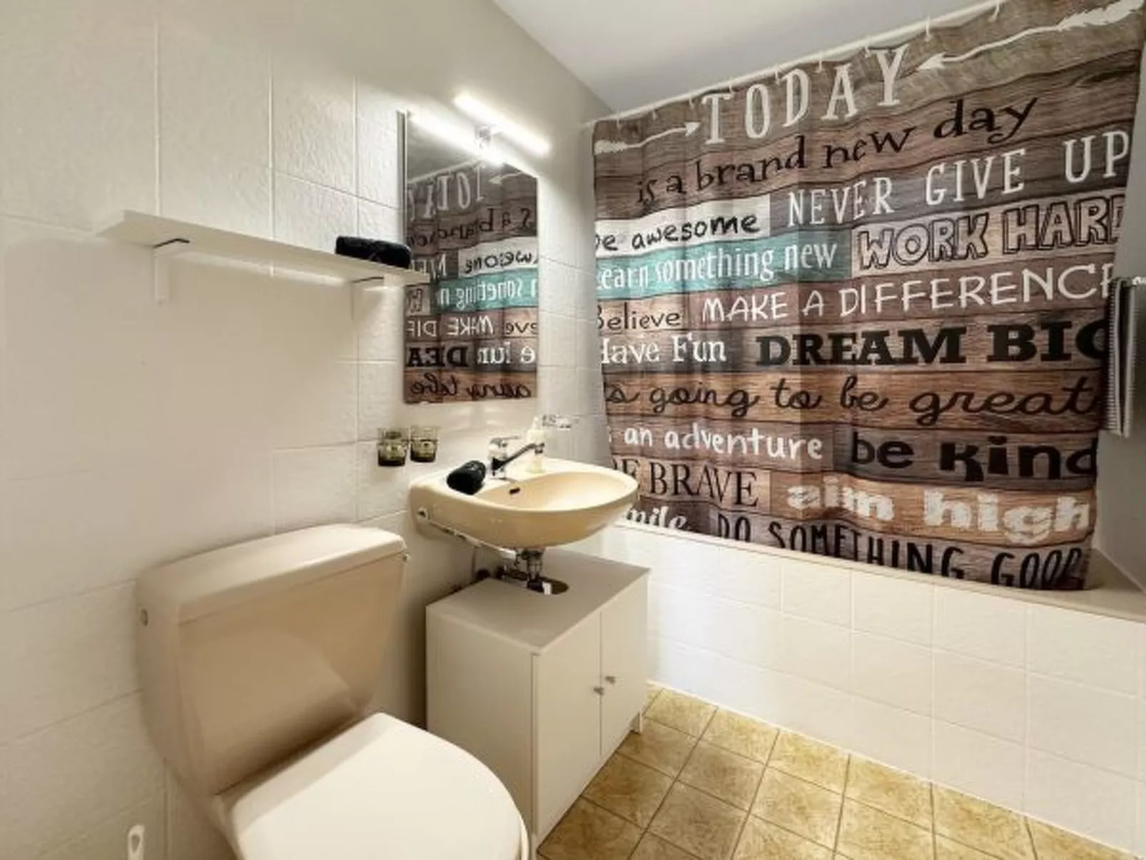 Chez Tonton à 5mns de Sion - Binnen