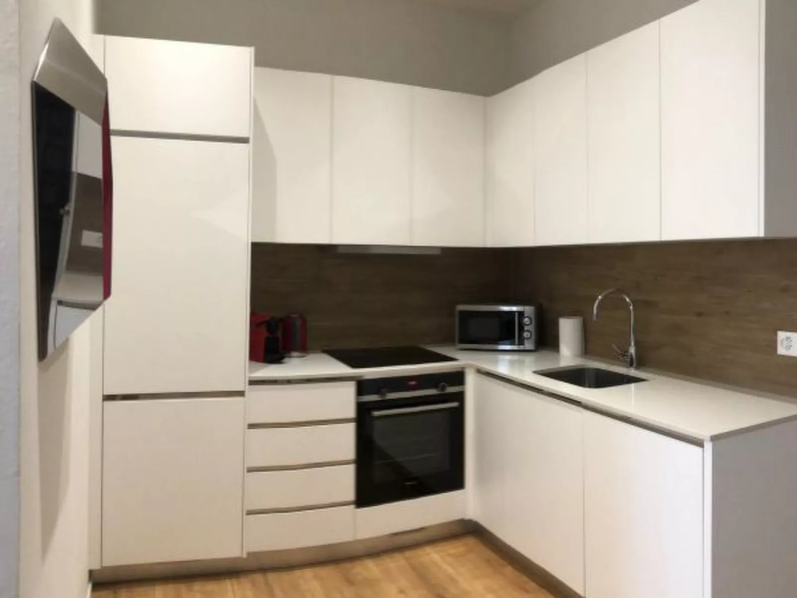 The Place to Be in Sion - Vieille ville de Sion - Binnen