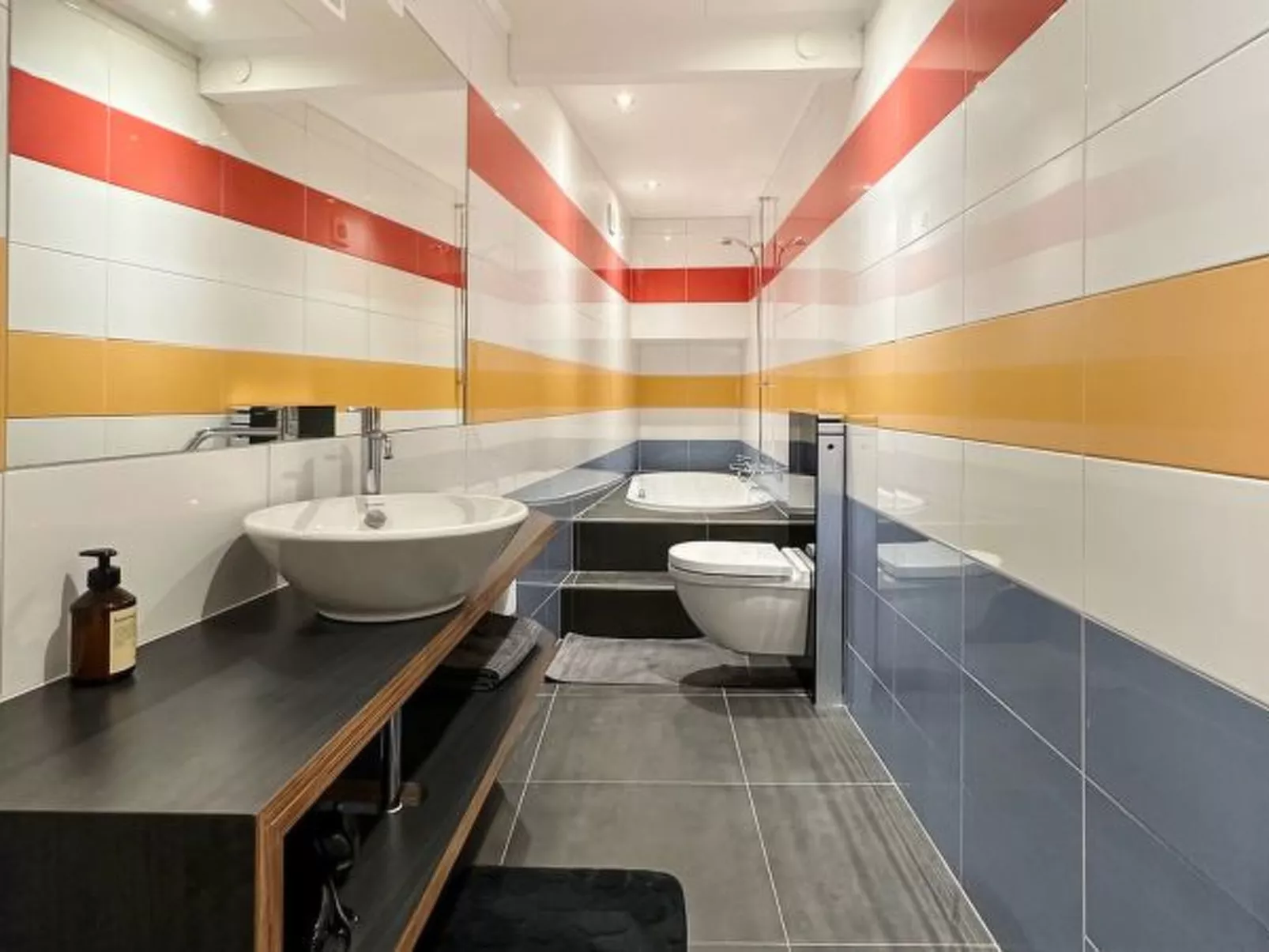 The One and Only in Sion - Binnen