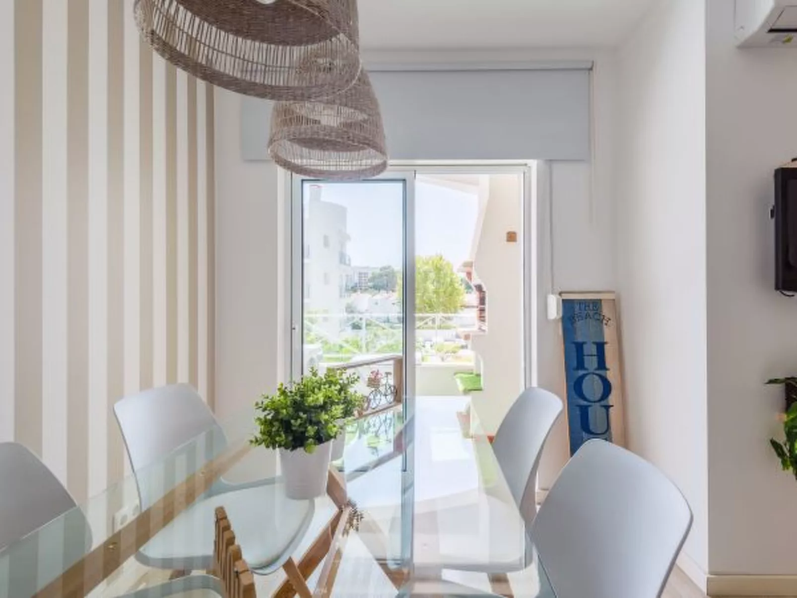 Alfamar Apartment at Praia da Falesia - Binnen