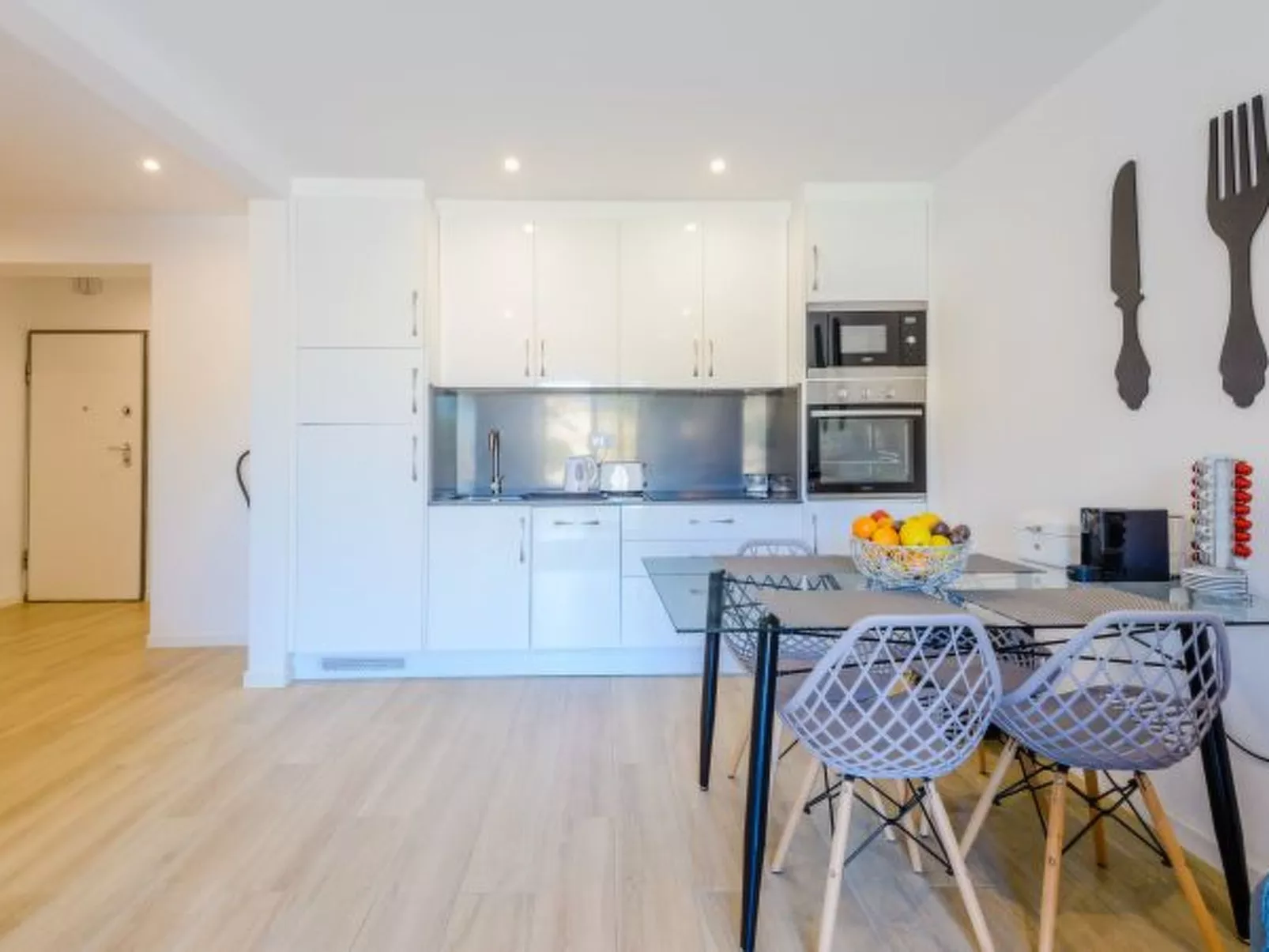 The Little Paradise with Sea Views - Binnen