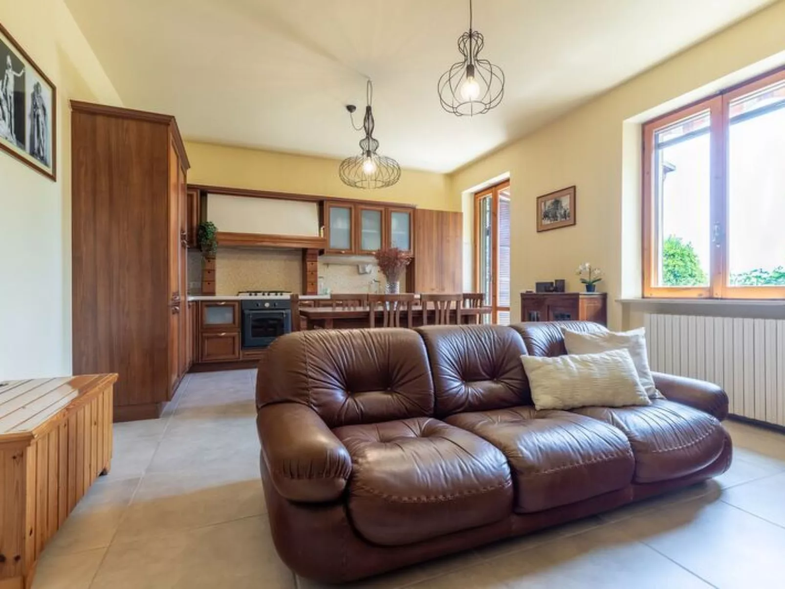 Sunrise Hill Holiday Home - Binnen