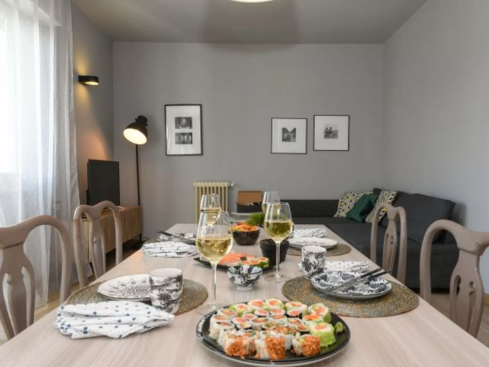 Desenzanoloft Smiling - Image-tags.info