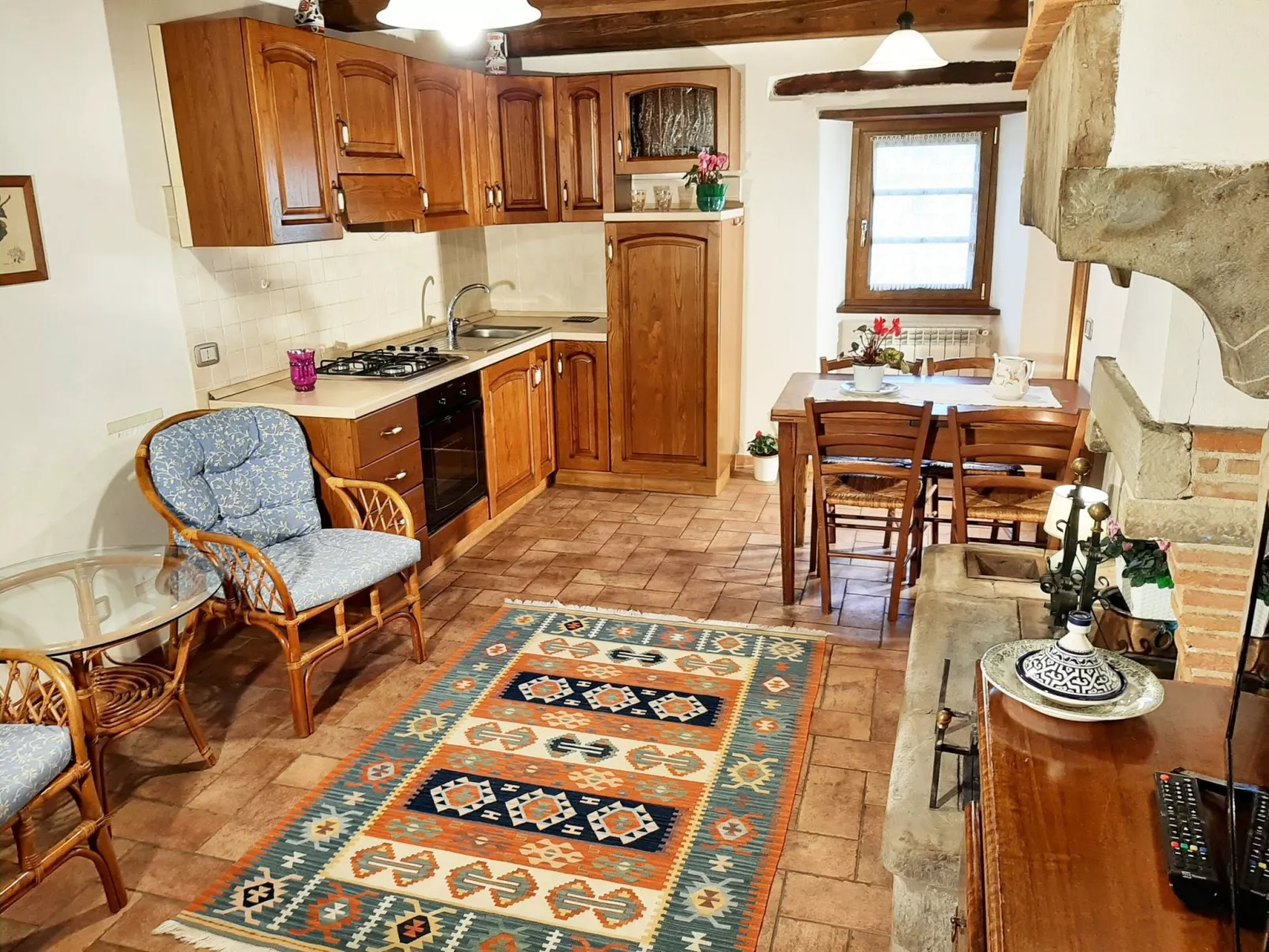 Wohnung in einem historischen Steinhaus - Image-tags.info